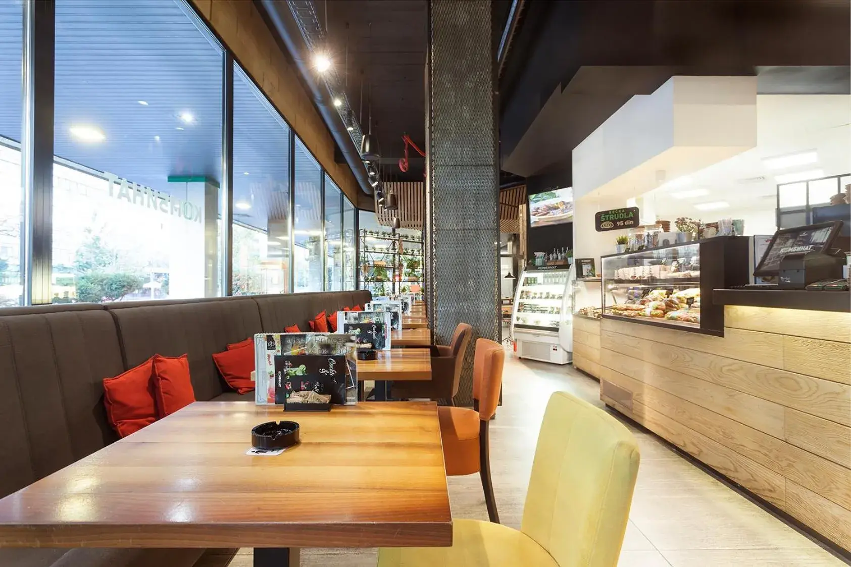 Restaurant/places to eat in Kombinat Rooms City Center Restaurant/places to eat in Kombinat Rooms City Center