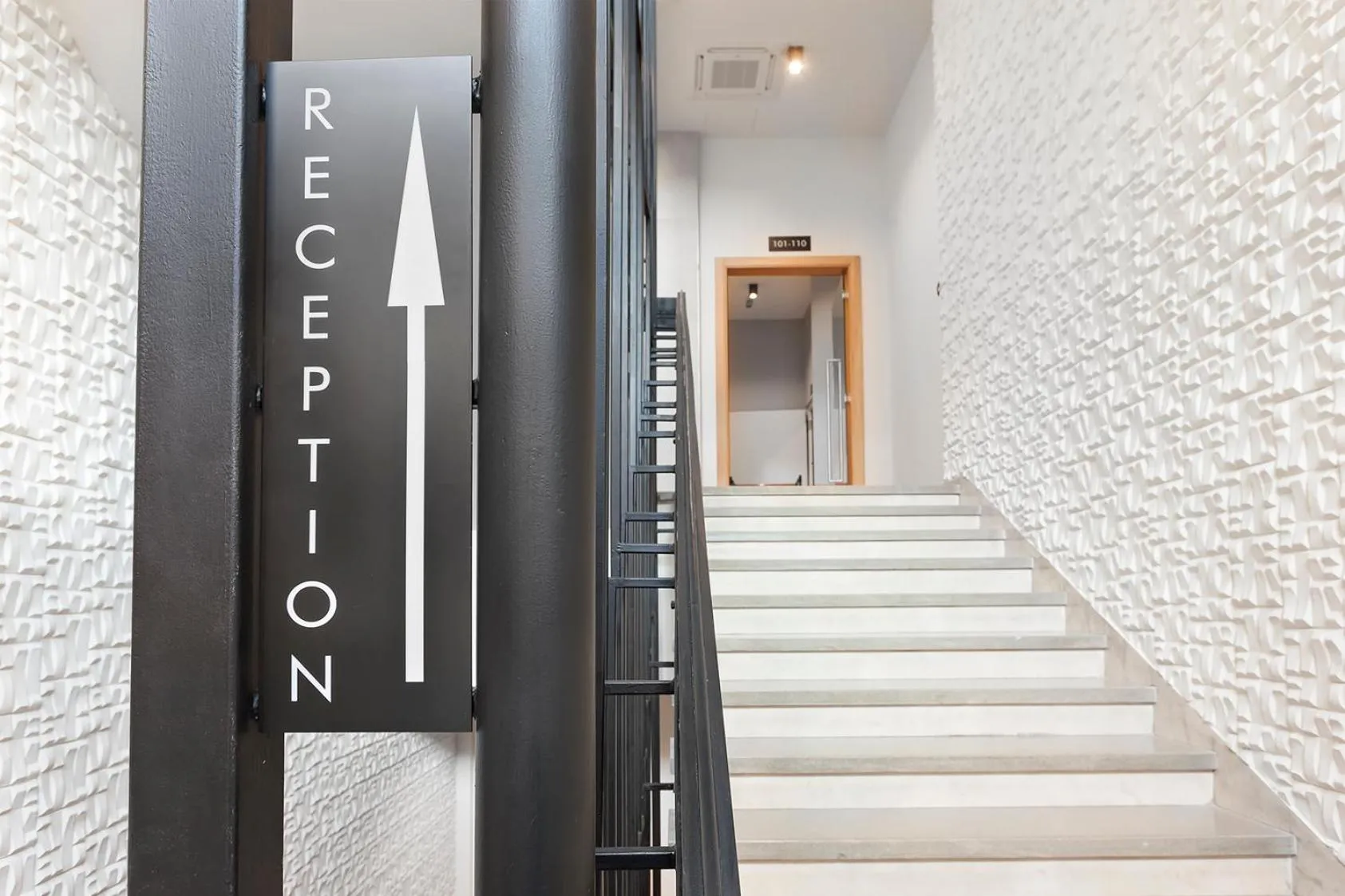 Kombinat Rooms City Center