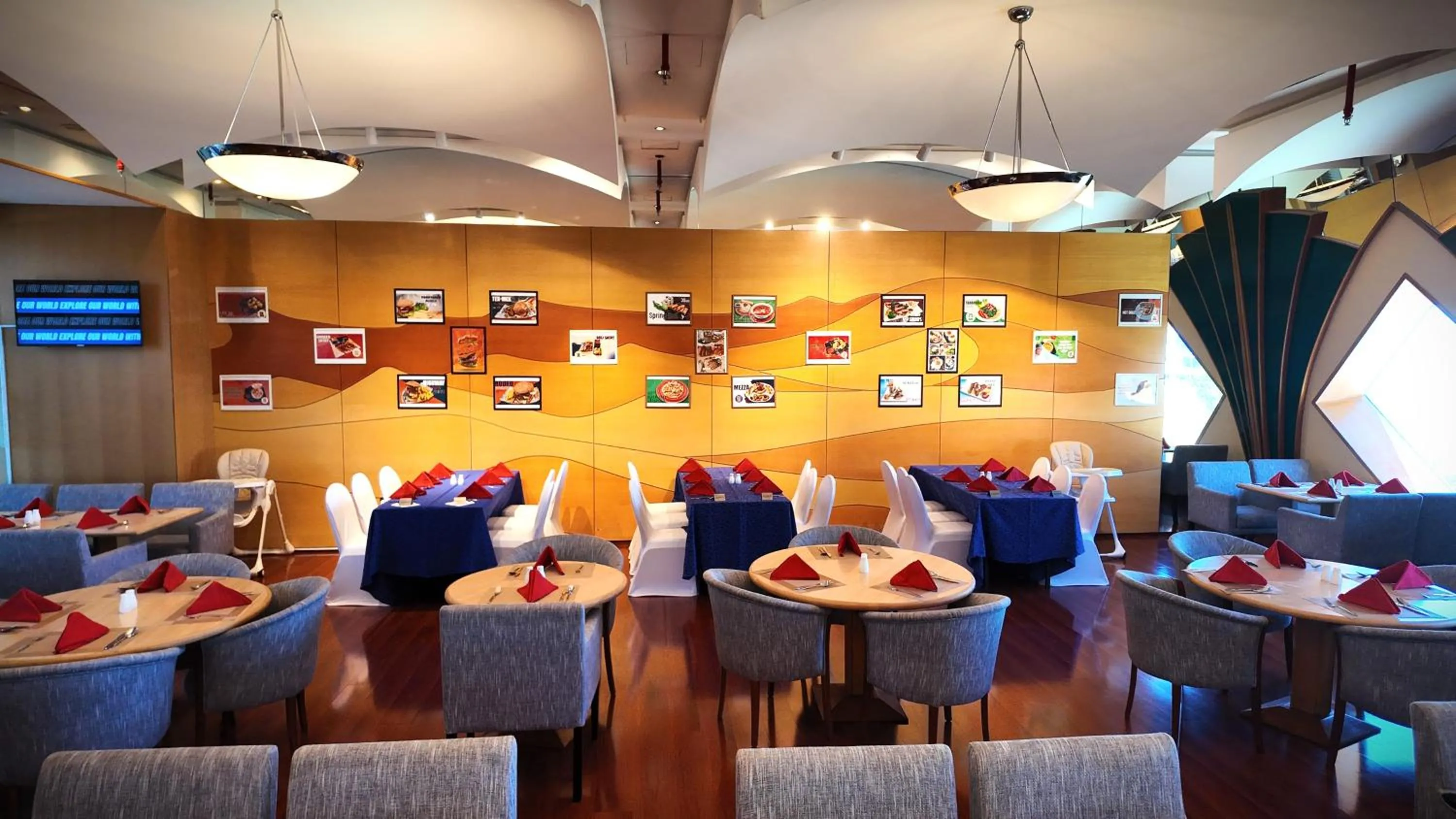 Restaurant/places to eat in Oryx Grand Hotel Jebel Hafeet