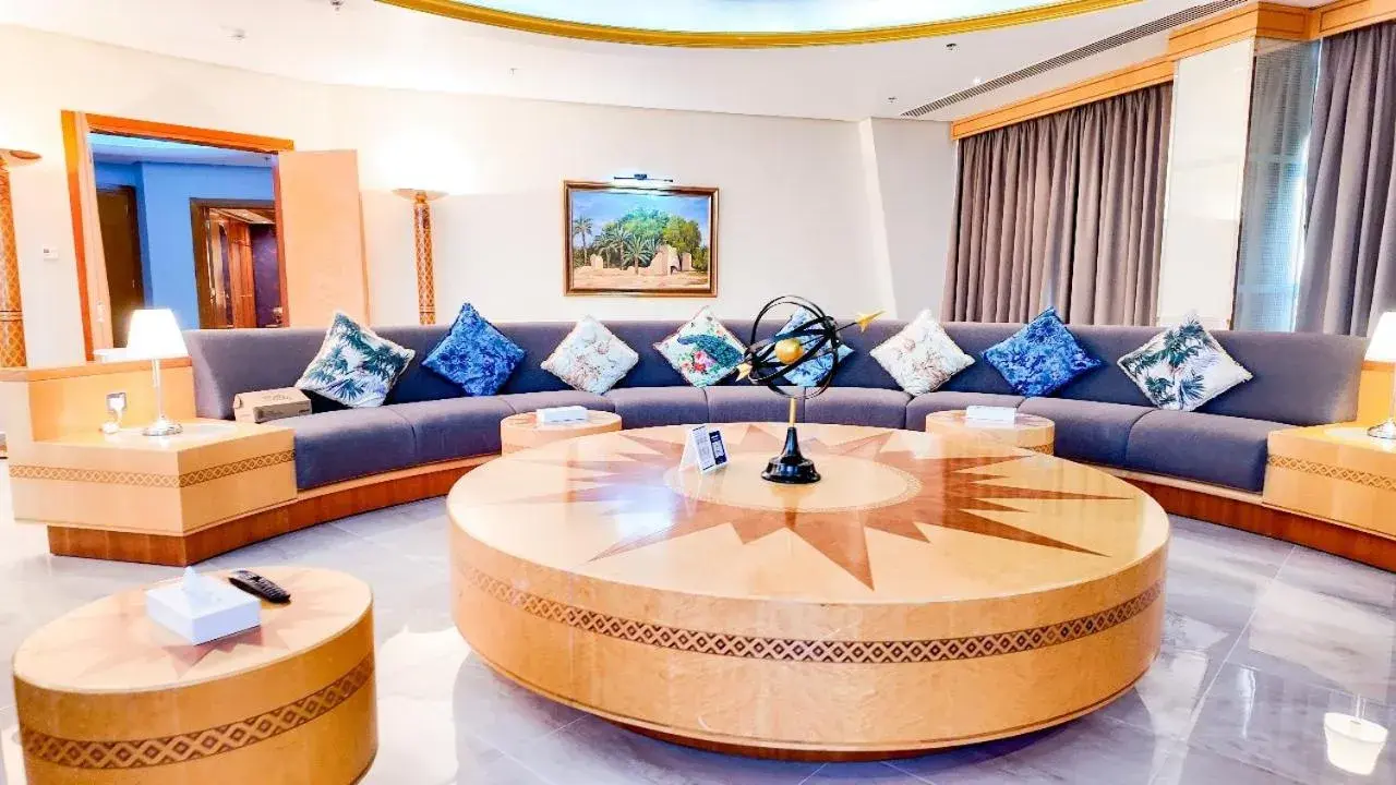 Living room in Oryx Grand Hotel Jebel Hafeet Living room in Oryx Grand Hotel Jebel Hafeet