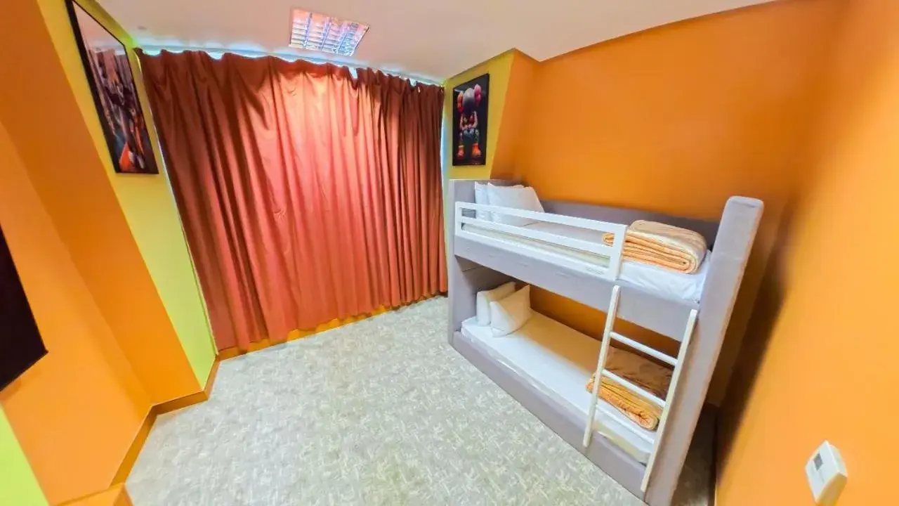 bunk bed, Bed in Oryx Grand Hotel Jebel Hafeet bunk bed, Bed in Oryx Grand Hotel Jebel Hafeet