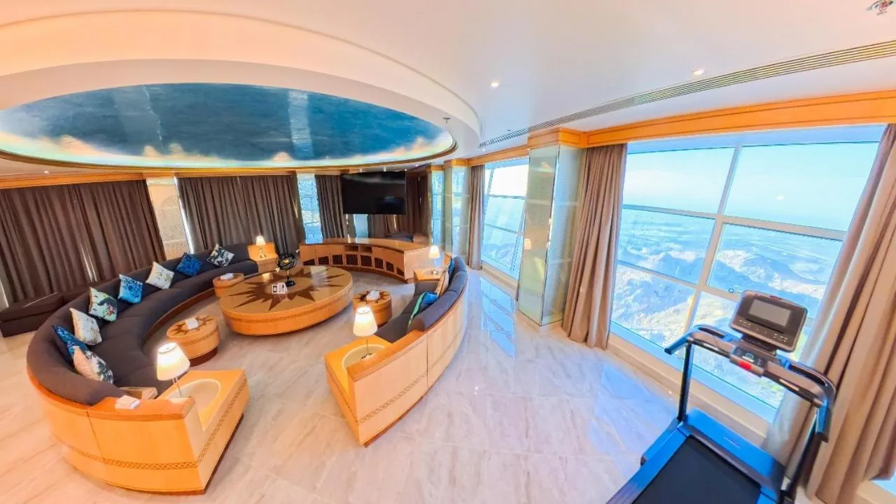 Living room in Oryx Grand Hotel Jebel Hafeet