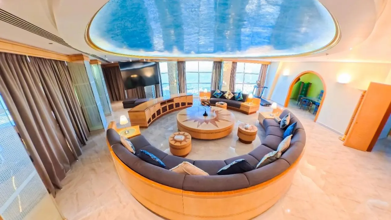 Living room in Oryx Grand Hotel Jebel Hafeet