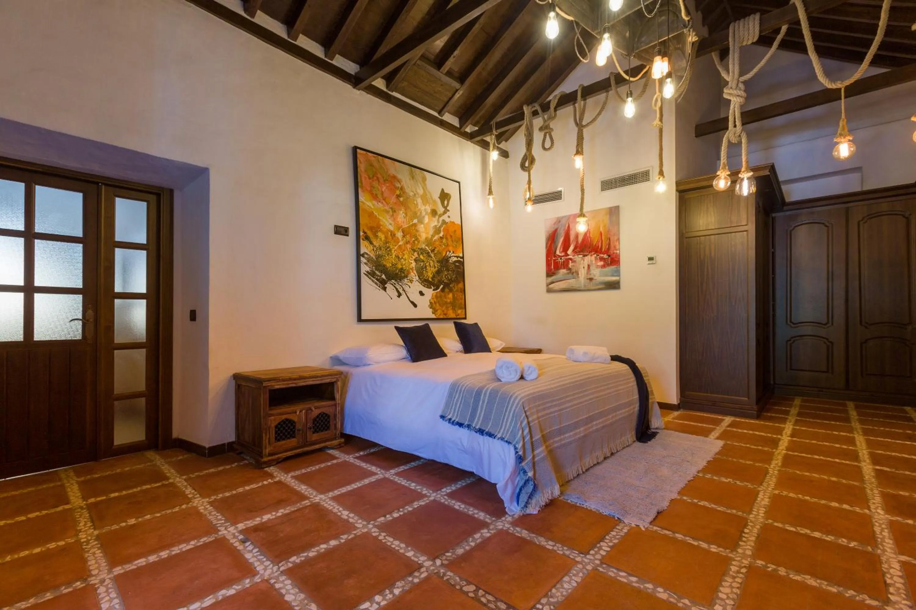 Photo of the whole room, Bed in Cortijo Boutique Marbella