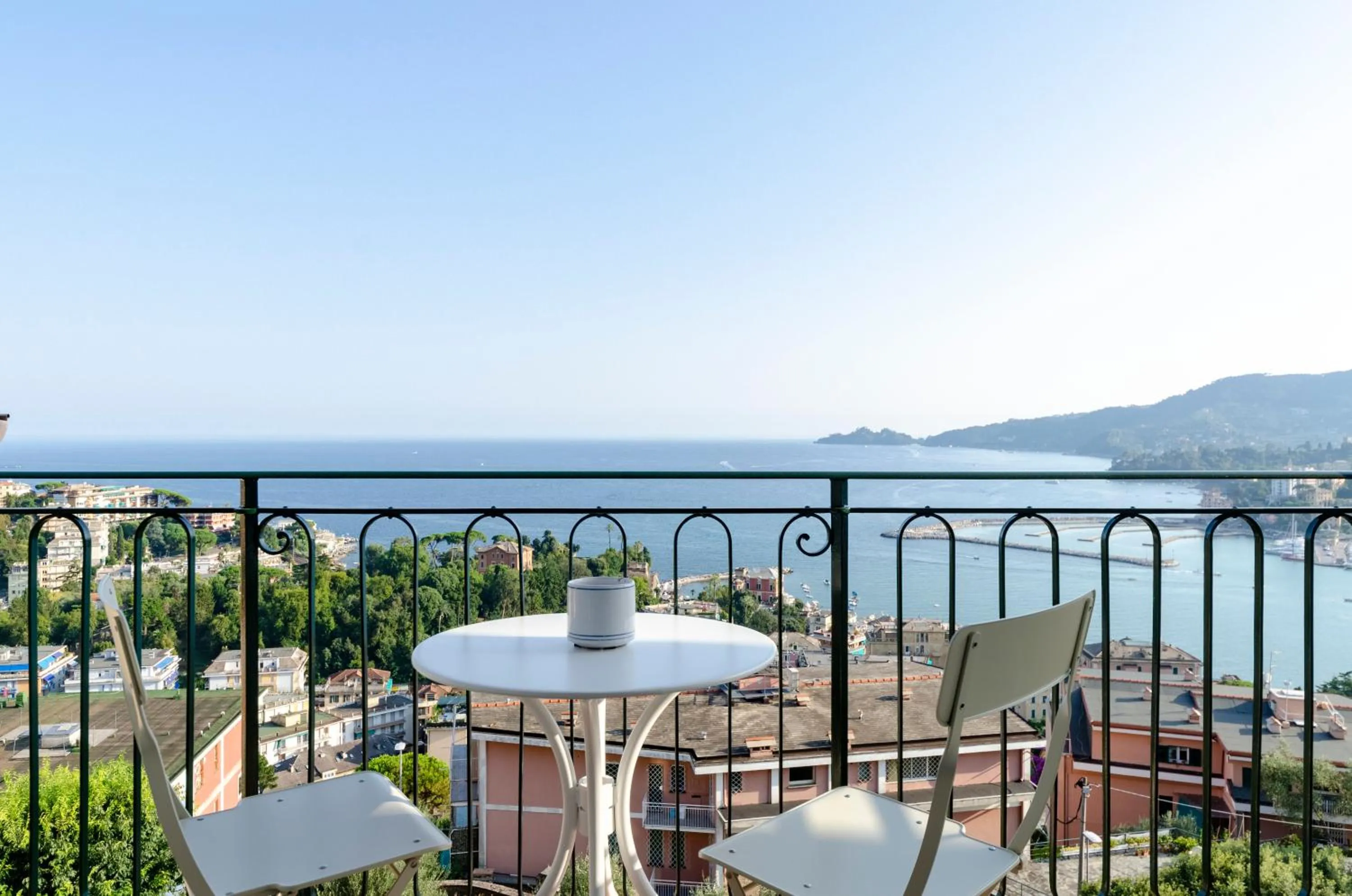 JOIVY Spectacular Sea View Apt for 5 with Terrace
