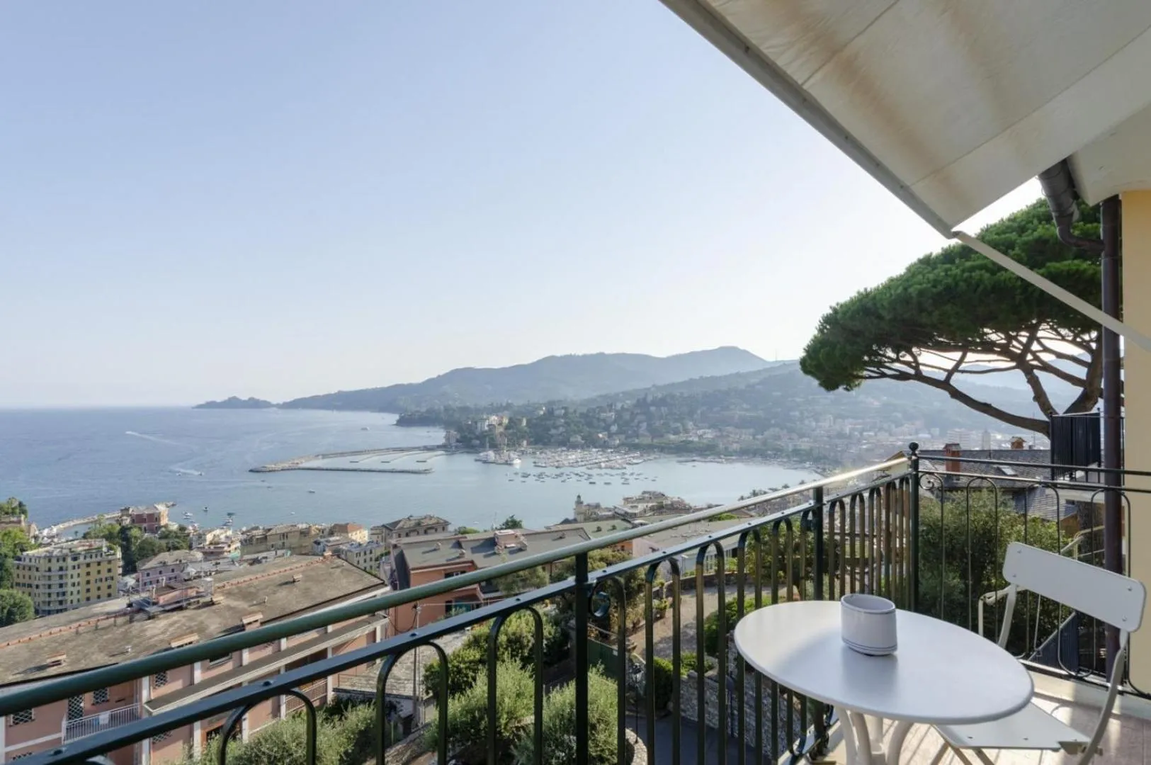 JOIVY Spectacular Sea View Apt for 5 with Terrace