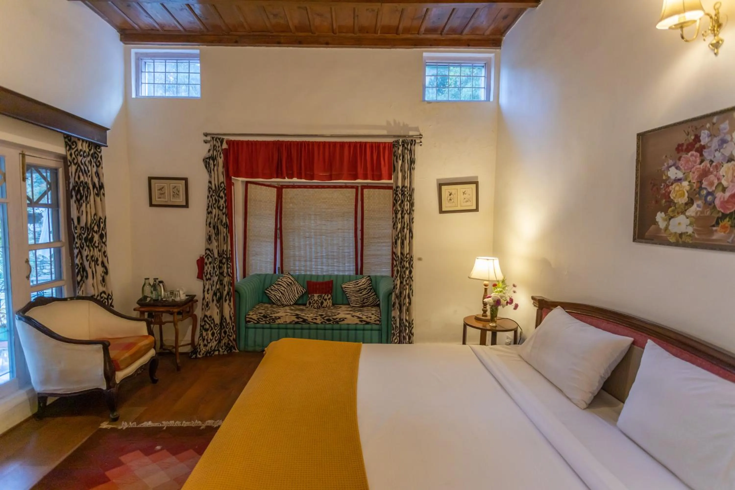 Bedroom, Bed in Seclude Ramgarh Taradale