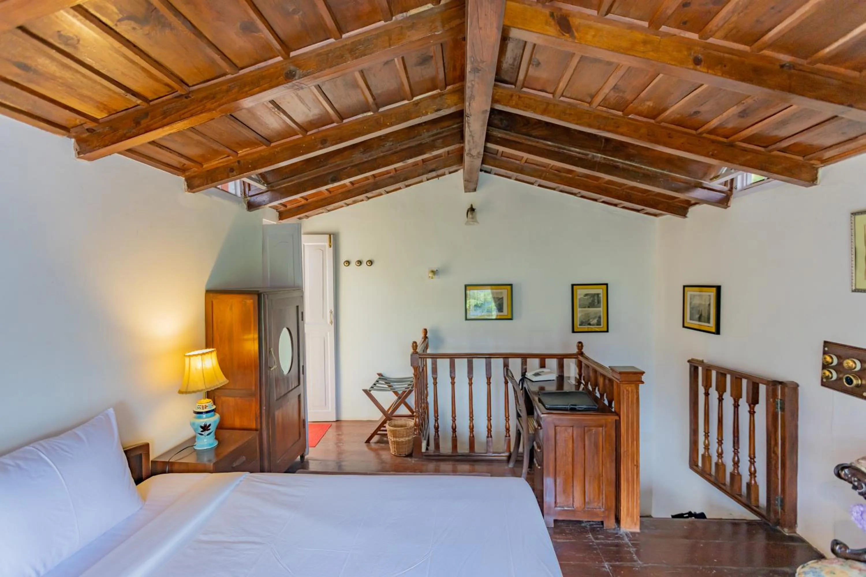 Bedroom, Bed in Seclude Ramgarh Taradale