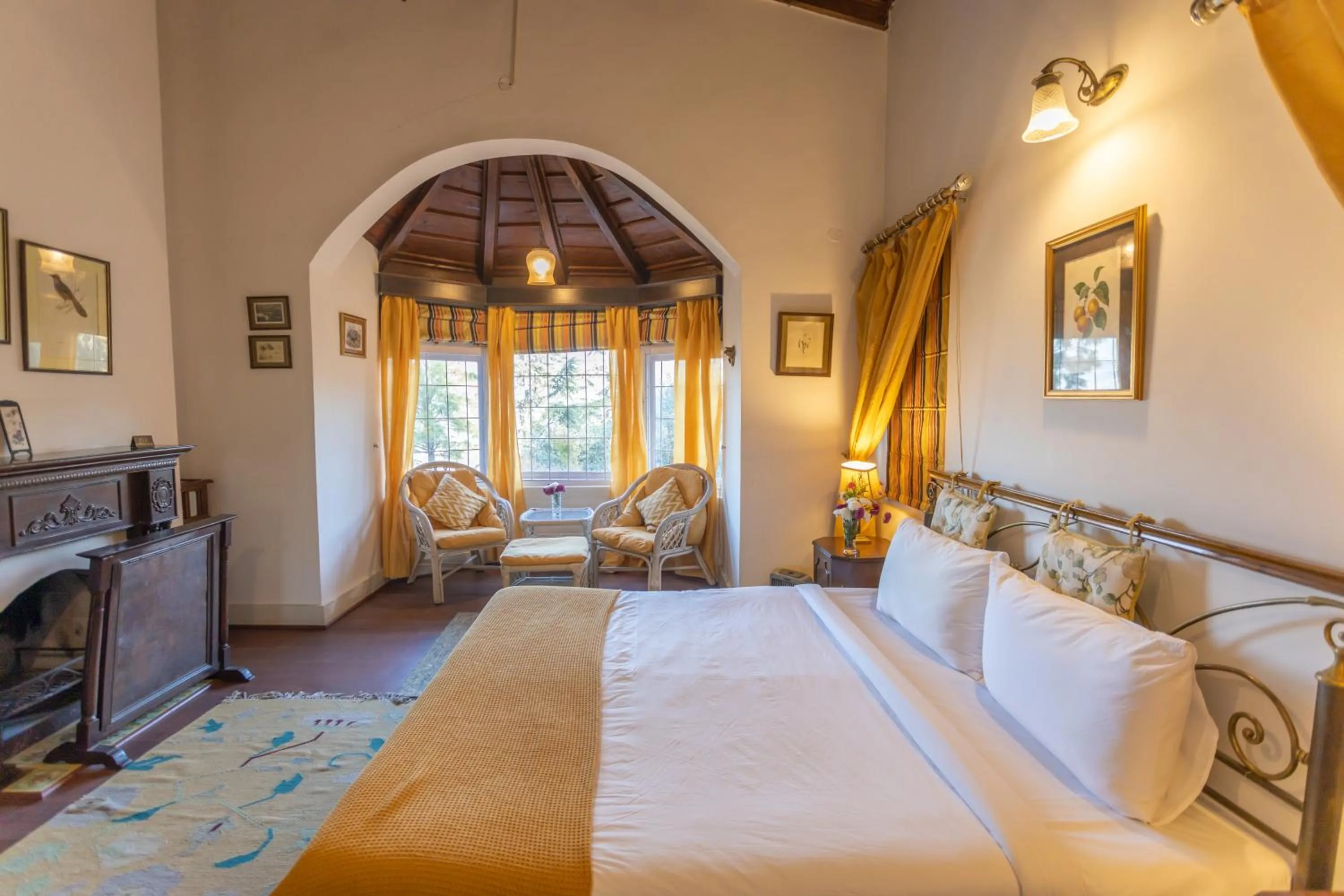 Bedroom, Bed in Seclude Ramgarh Taradale