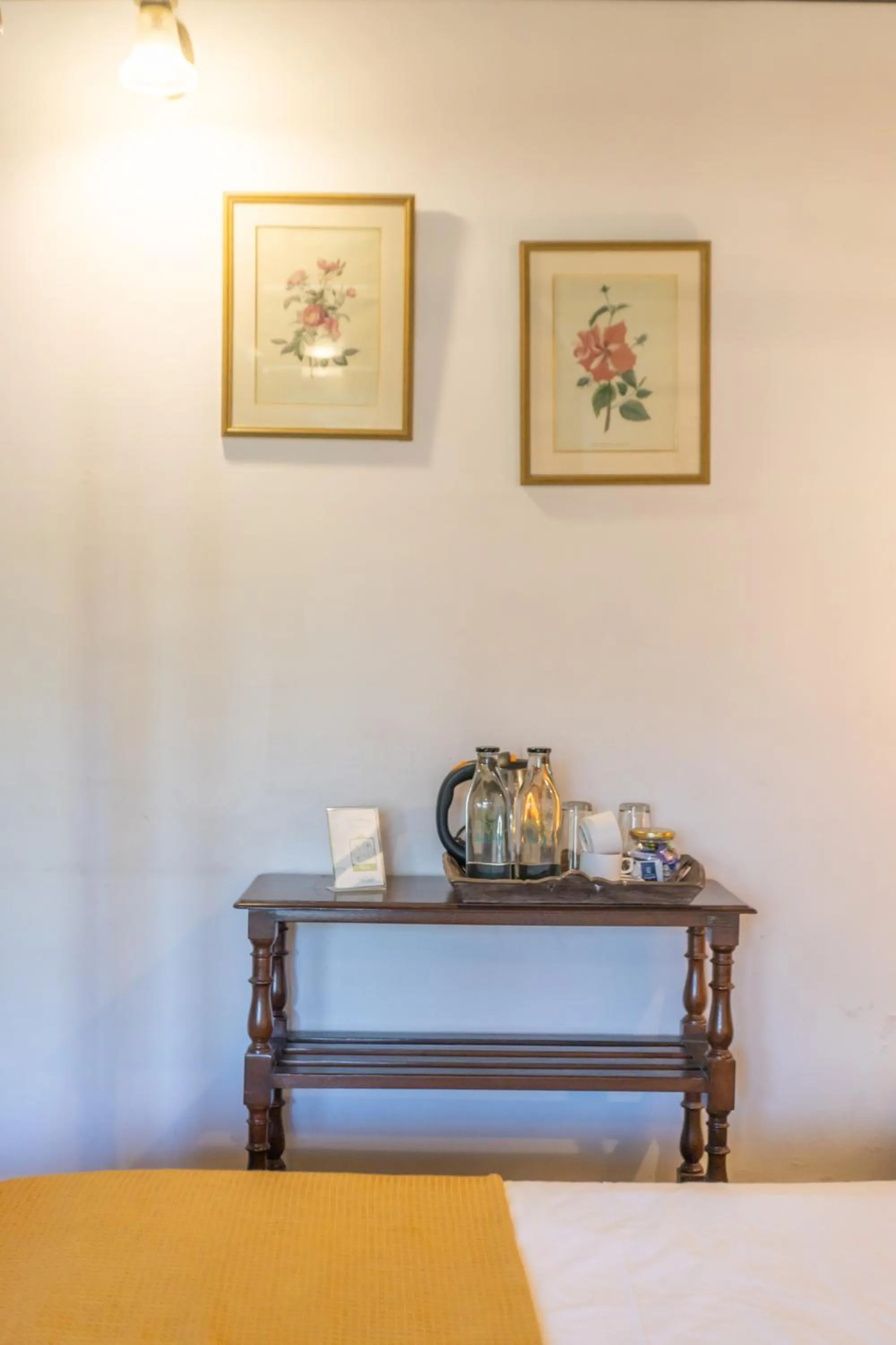 Decorative detail, Bed in Seclude Ramgarh Taradale