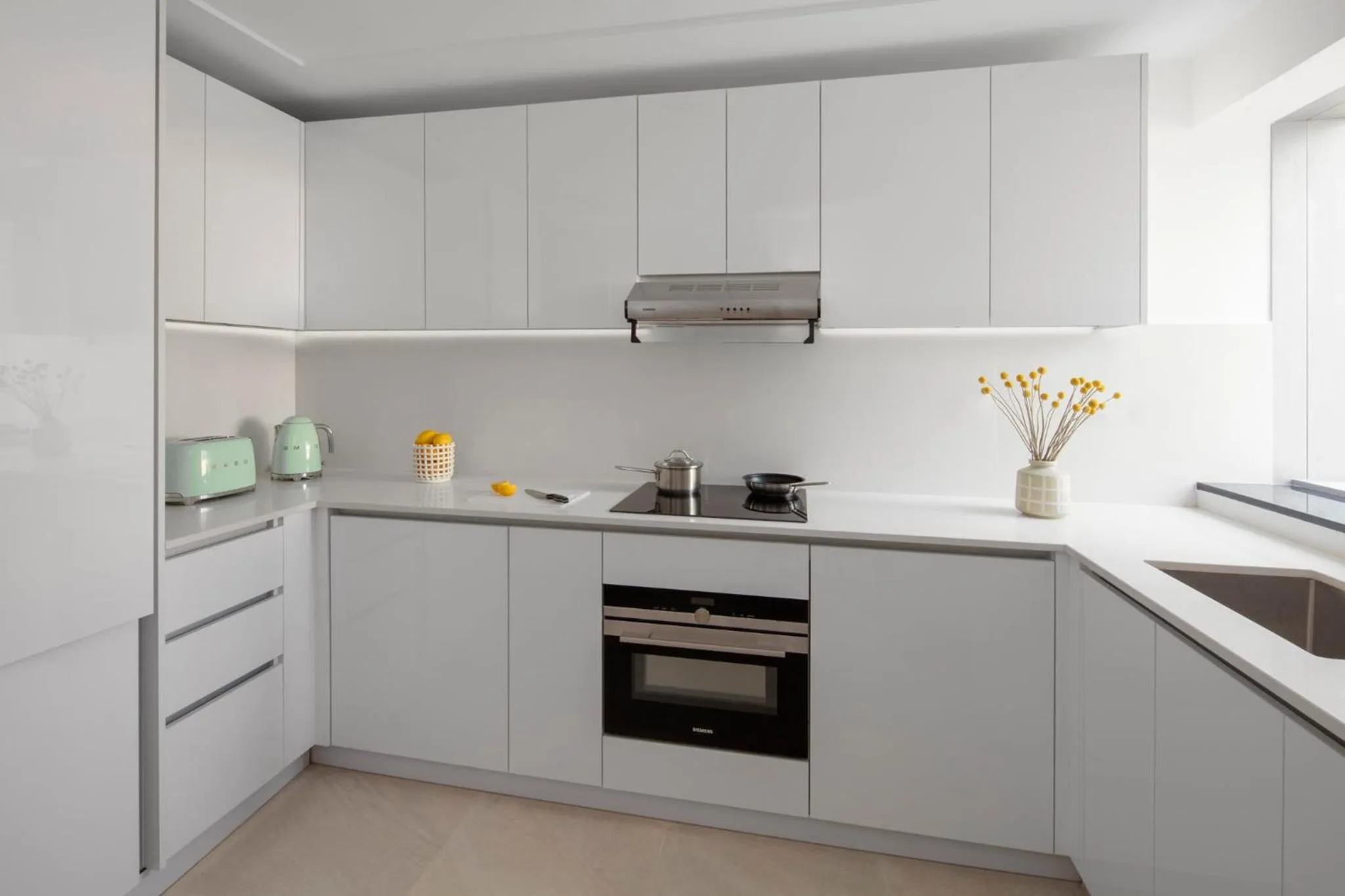 Photo of the whole room in Staybridge Suites Dubai Financial Centre by IHG