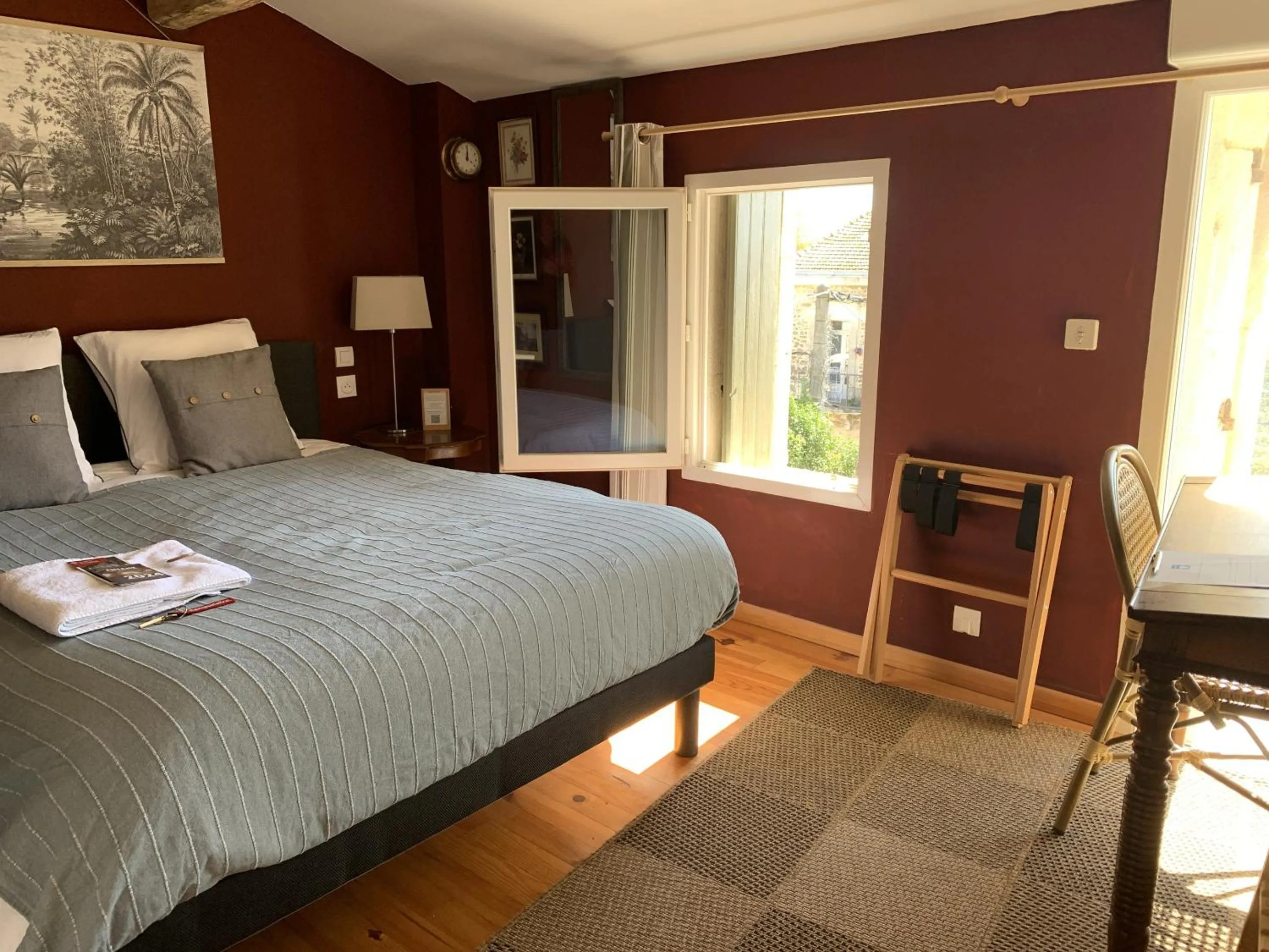 Bedroom, Bed in Chambre d'Hôtes Lo Componaïro