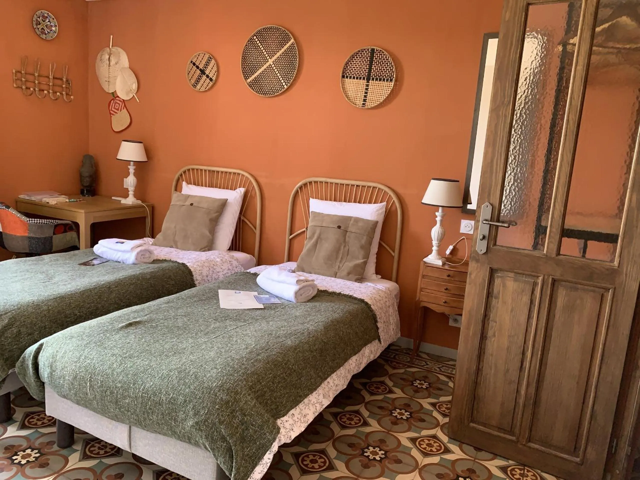 Bedroom, Bed in Chambre d'Hôtes Lo Componaïro