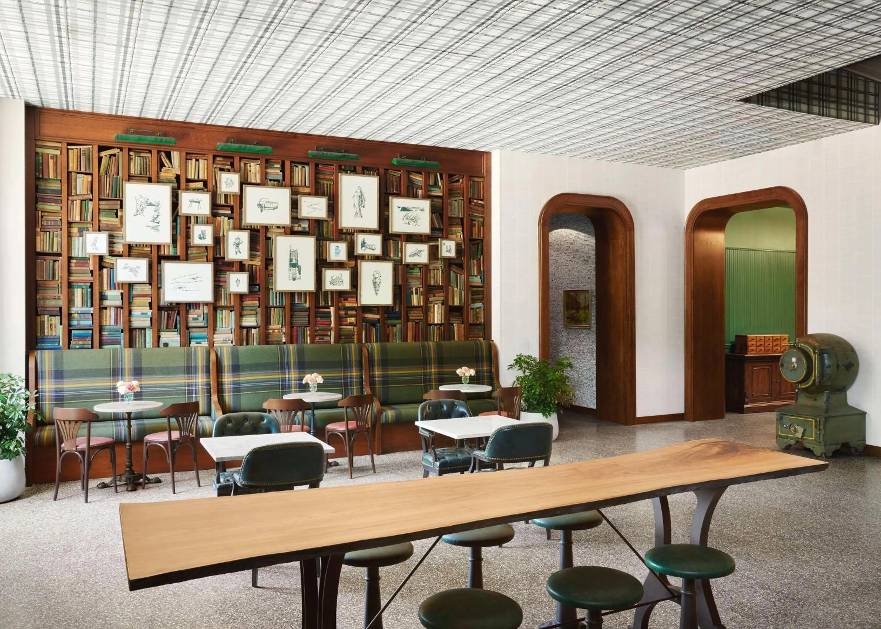 Lobby or reception in Graduate by Hilton East Lansing