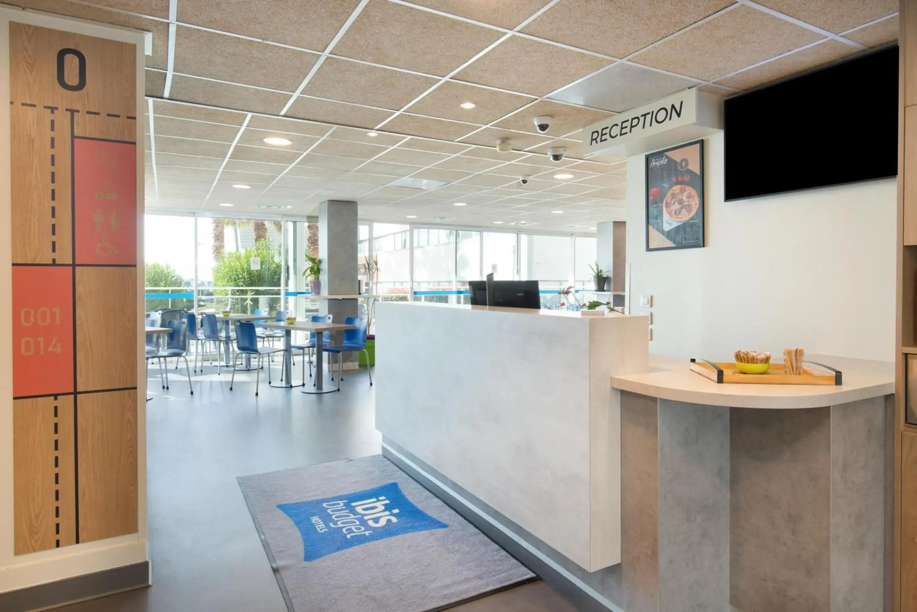 Lobby or reception in ibis budget Marseille L'Estaque Lobby or reception in ibis budget Marseille L'Estaque