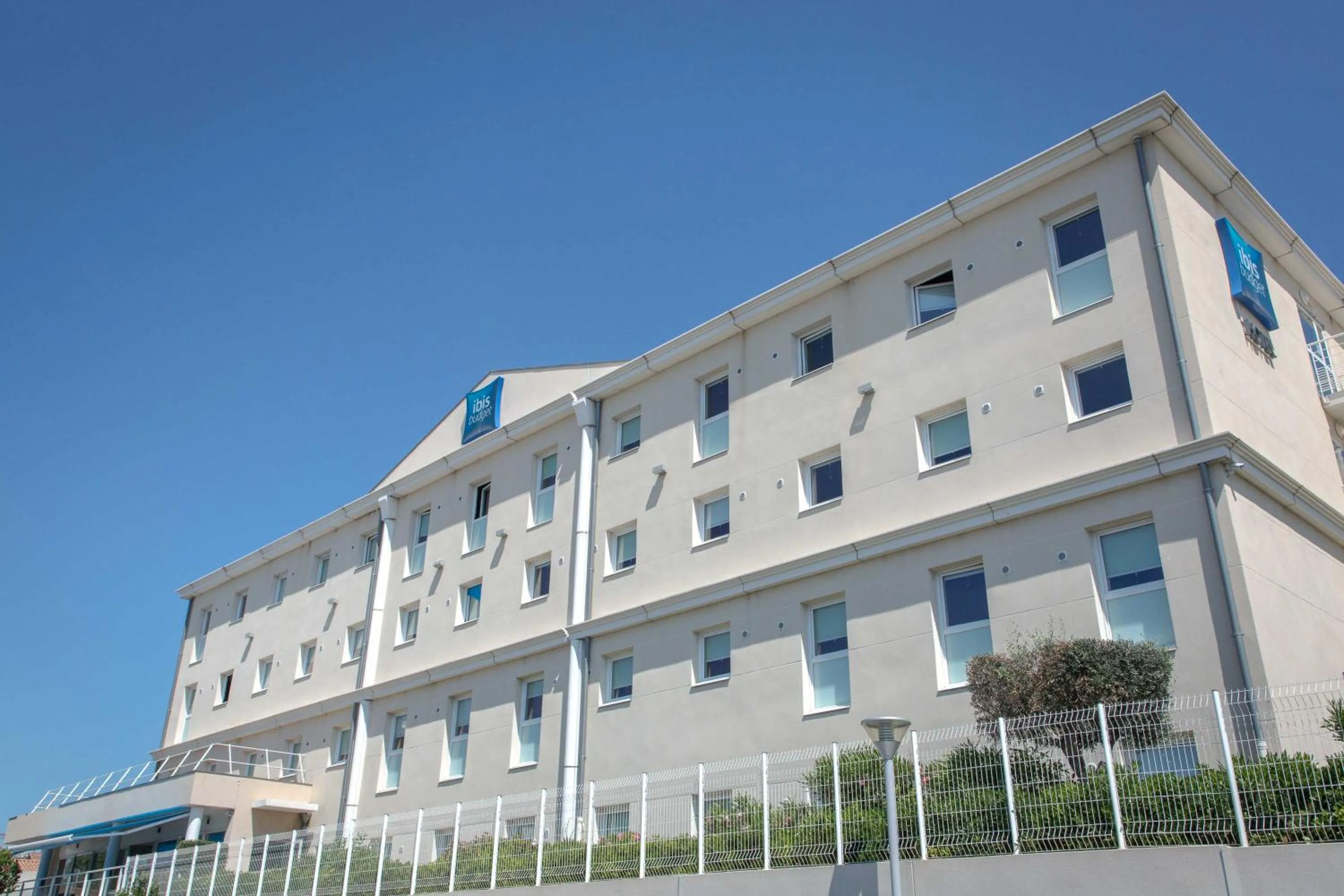 Property building in ibis budget Marseille L'Estaque