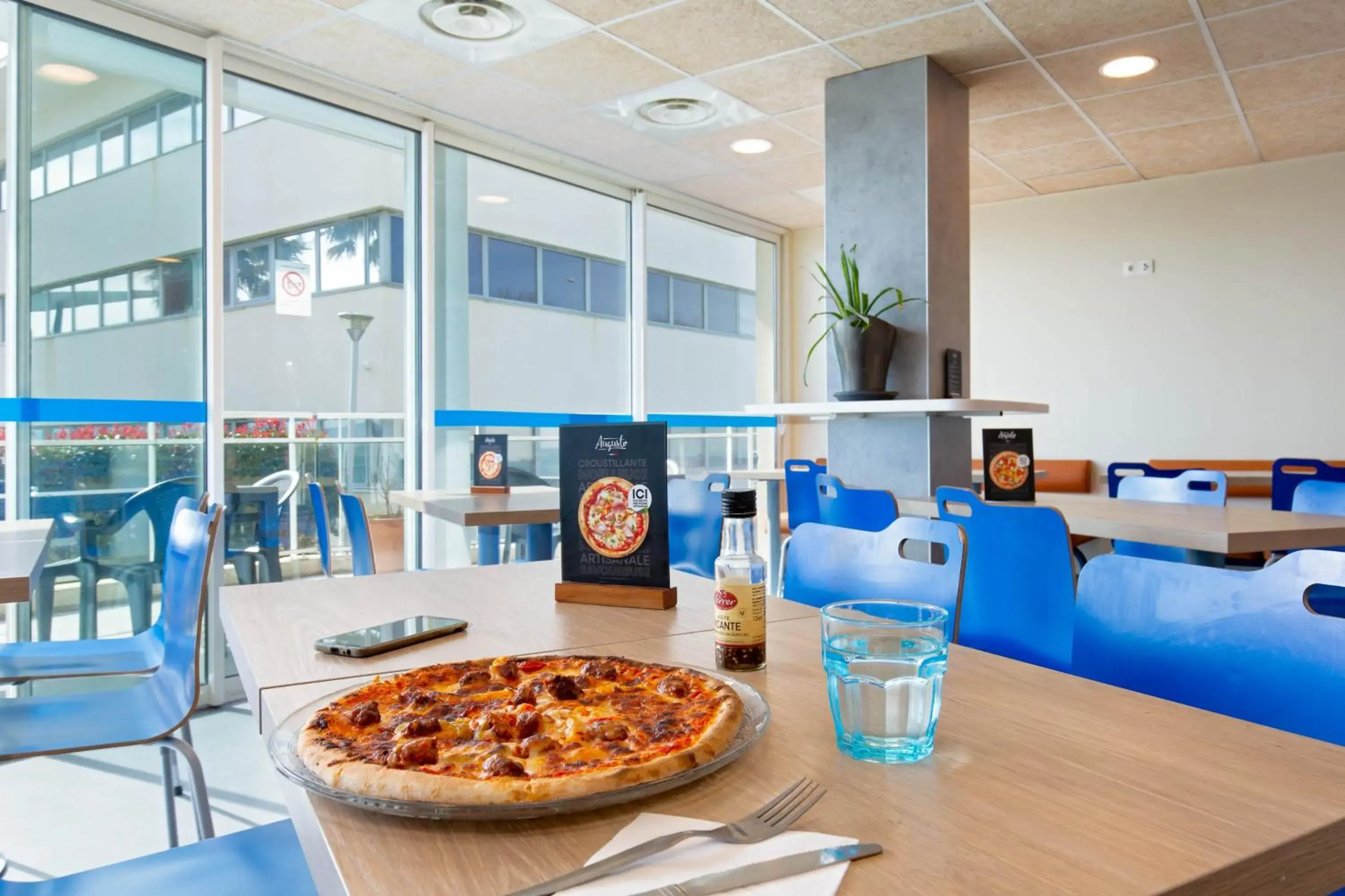 Restaurant/places to eat in ibis budget Marseille L'Estaque Restaurant/places to eat in ibis budget Marseille L'Estaque