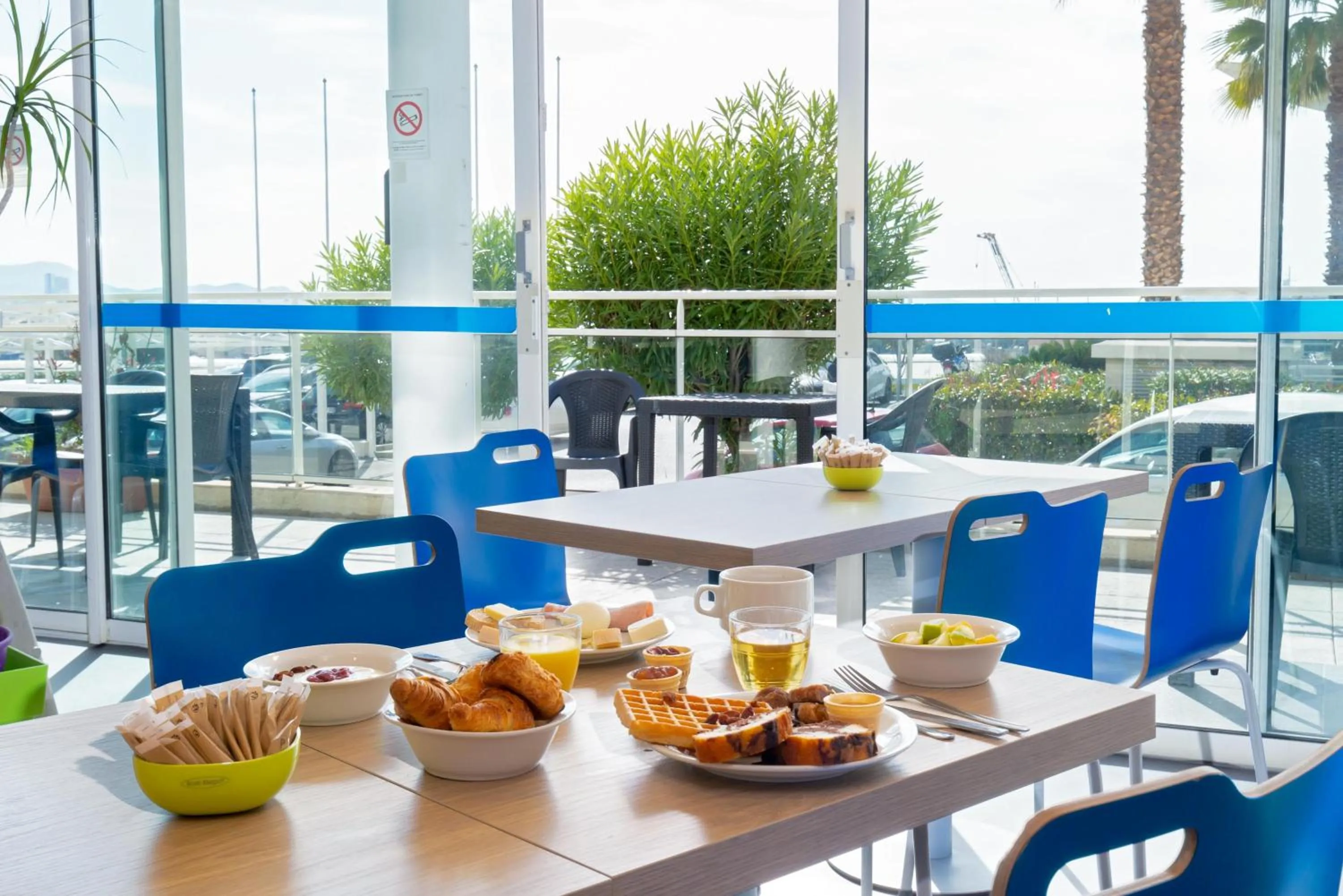 Breakfast in ibis budget Marseille L'Estaque