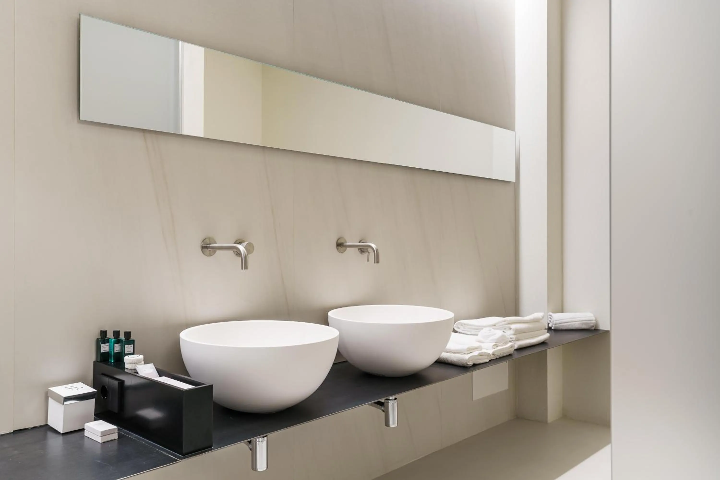 Shower in Meo Design Suites & Spa