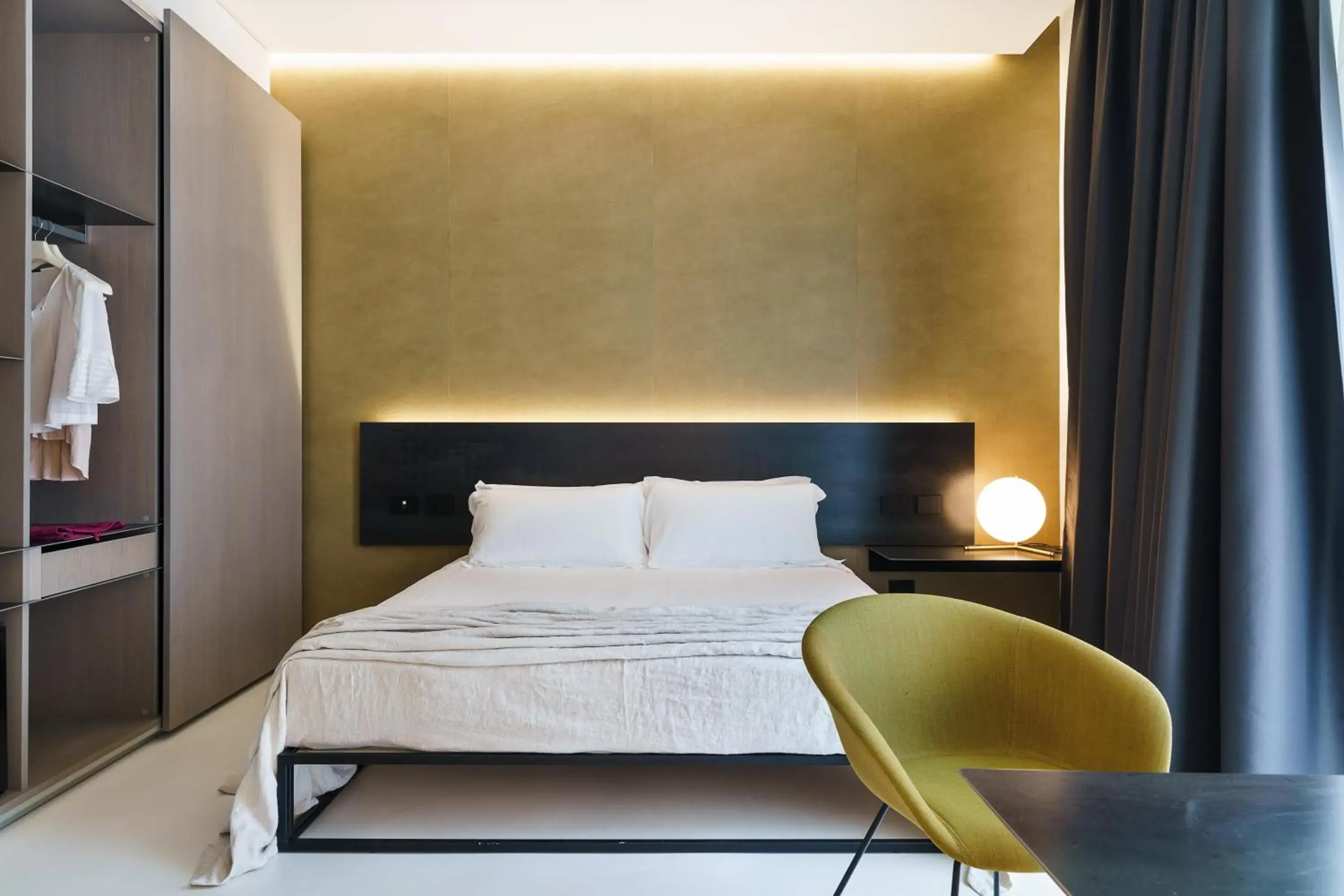 Deluxe King Room in Meo Design Suites & Spa Deluxe King Room in Meo Design Suites & Spa