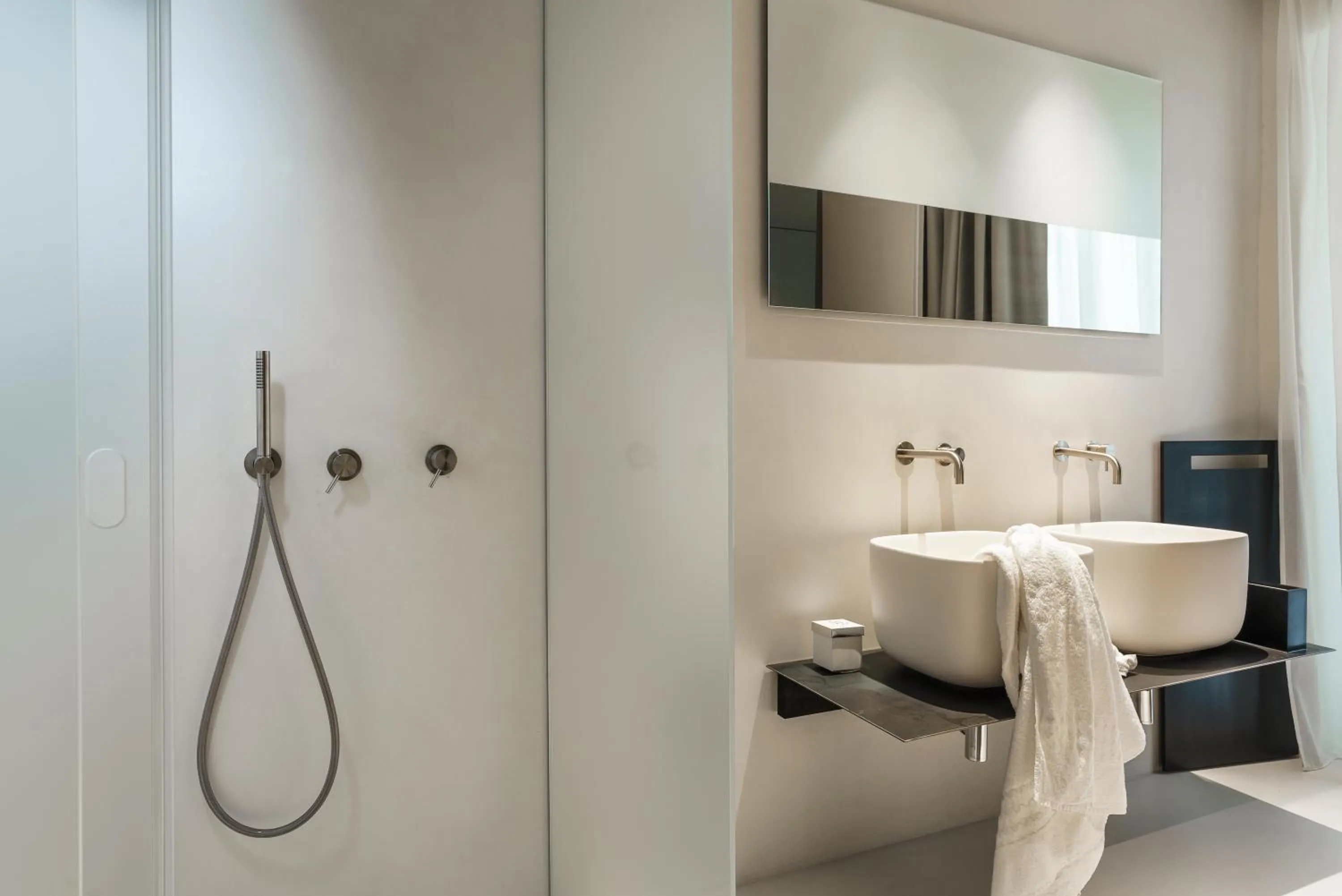 Shower in Meo Design Suites & Spa