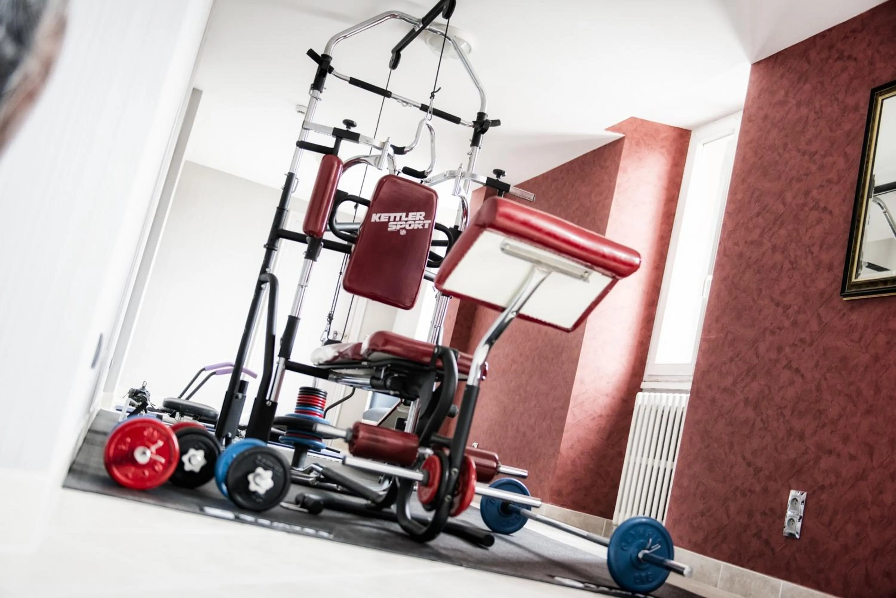 Fitness centre/facilities in Hôtel Le Tivoli