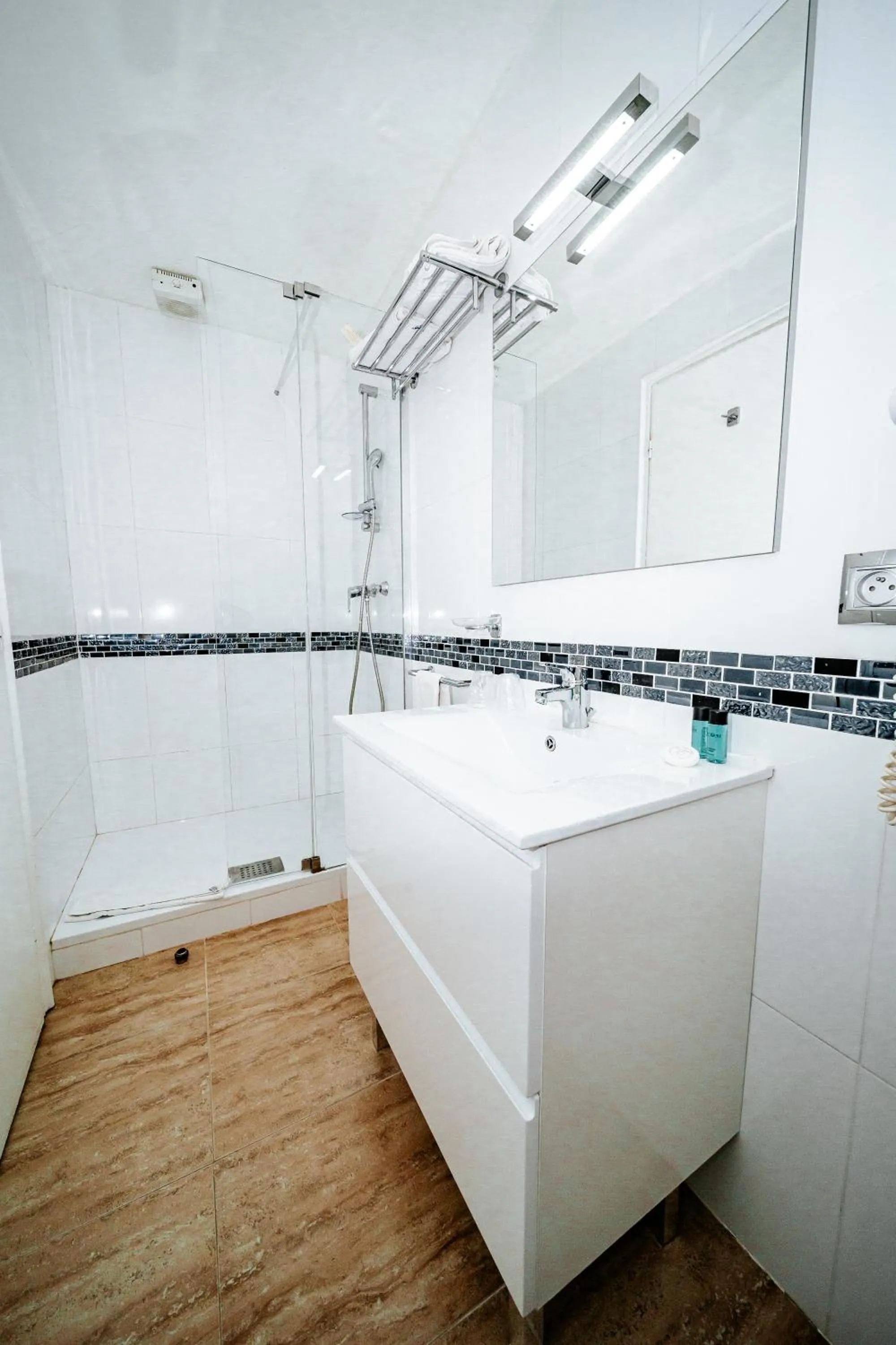 Bathroom in Hôtel Le Tivoli