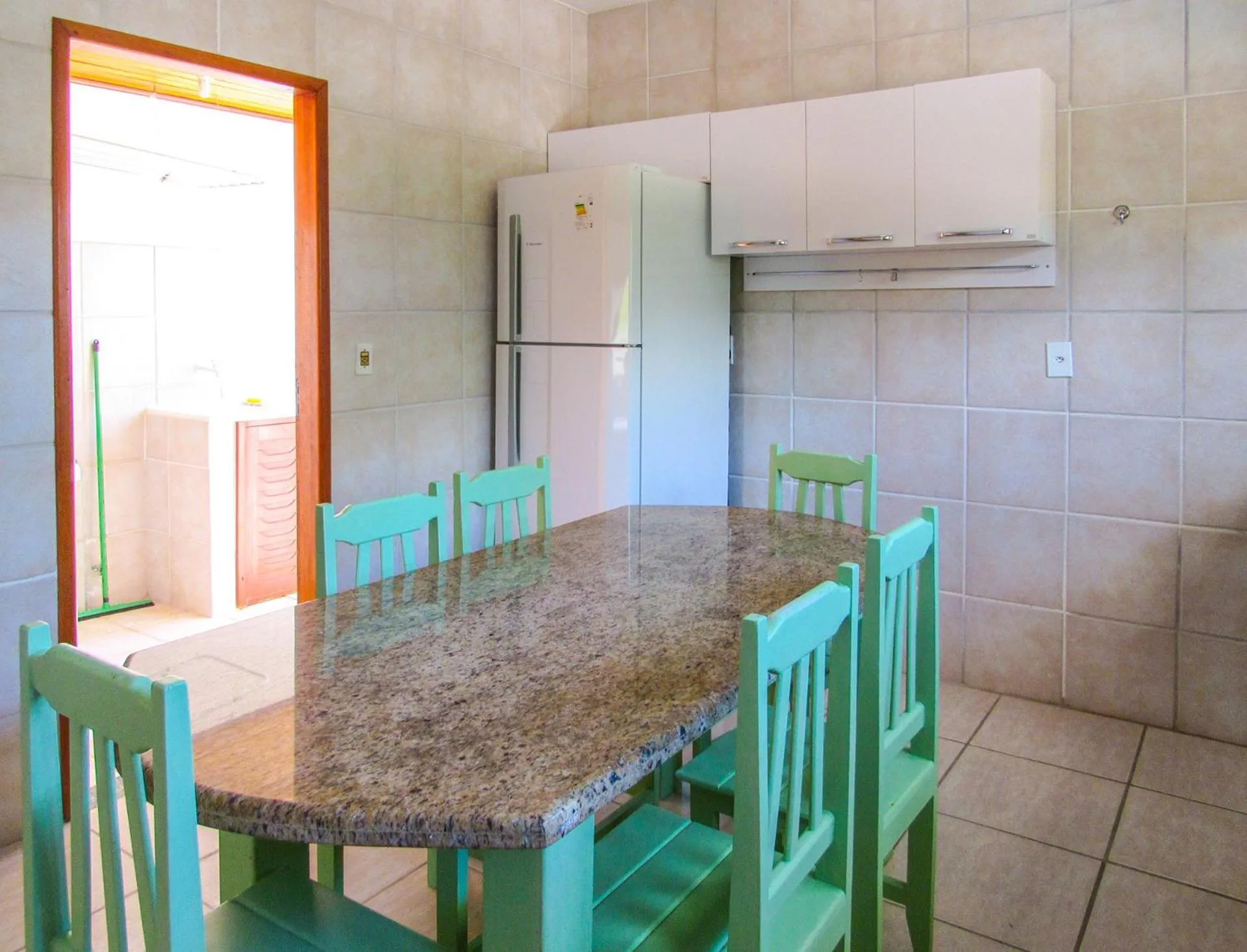 Kitchen or kitchenette in Casa c wifi e lazer perto da praia em Porto Seguro