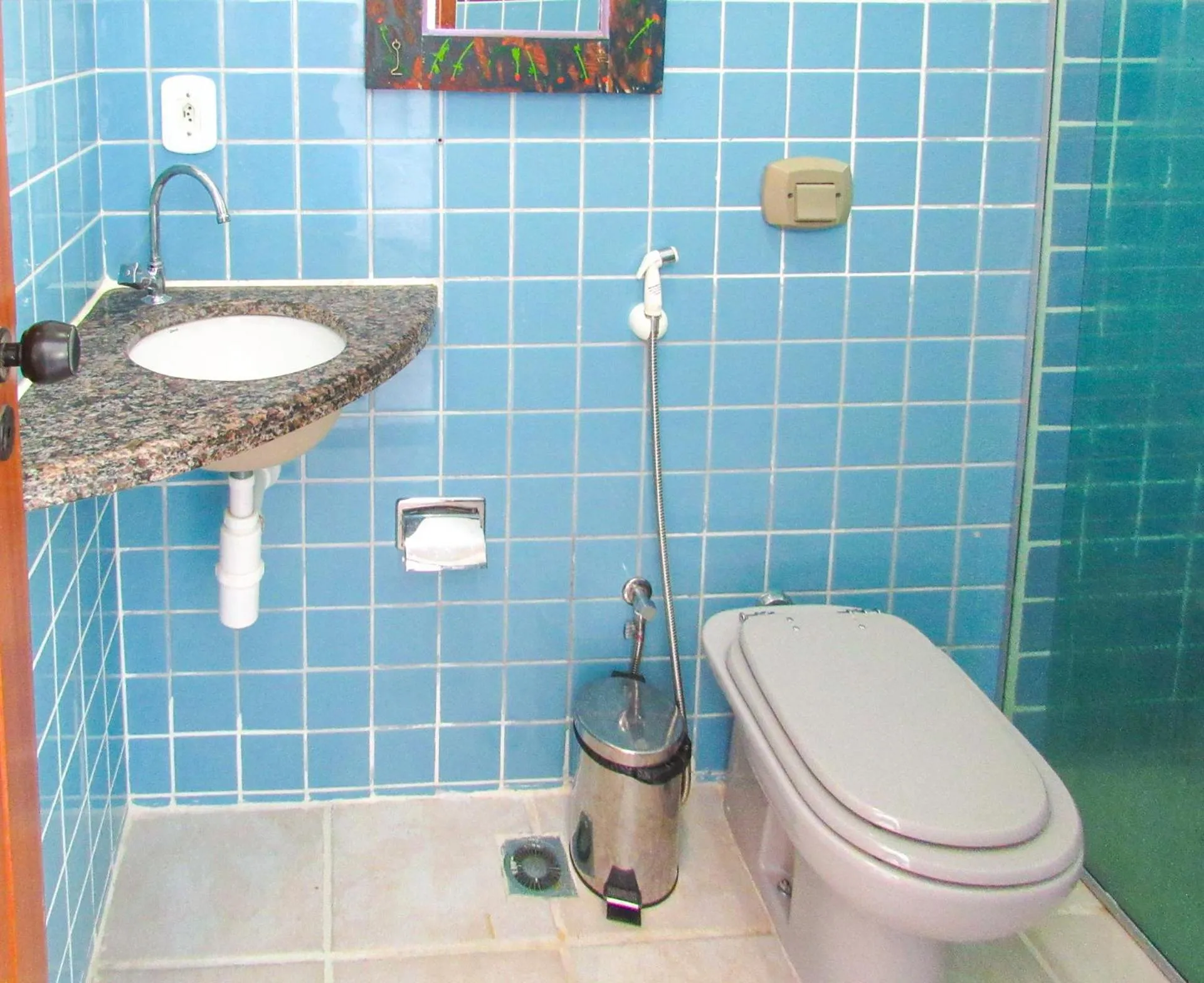 Bathroom in Casa c wifi e lazer perto da praia em Porto Seguro