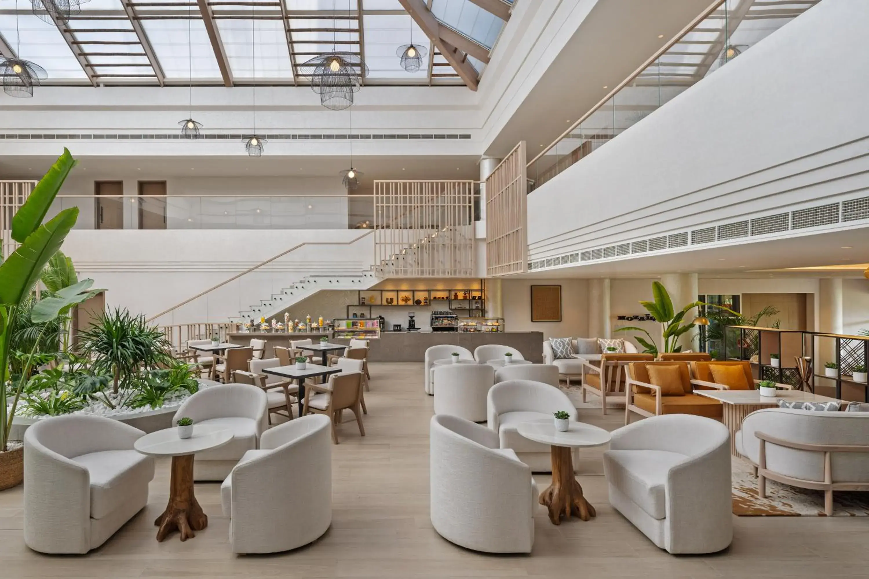 Lobby or reception in Fujairah Rotana Resort & Spa - Al Aqah Beach Lobby or reception in Fujairah Rotana Resort & Spa - Al Aqah Beach