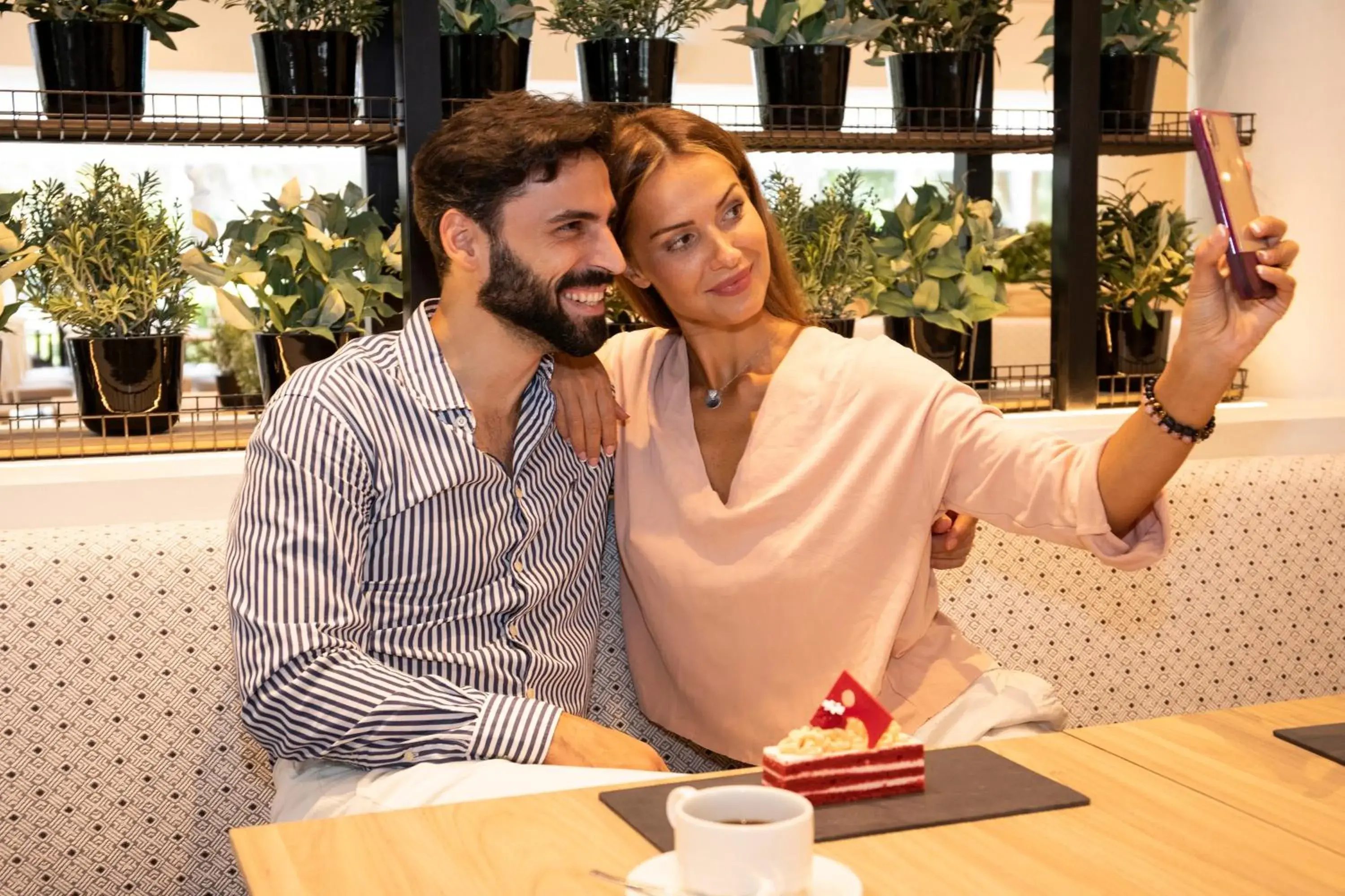 Restaurant/places to eat in Fujairah Rotana Resort & Spa - Al Aqah Beach Restaurant/places to eat in Fujairah Rotana Resort & Spa - Al Aqah Beach