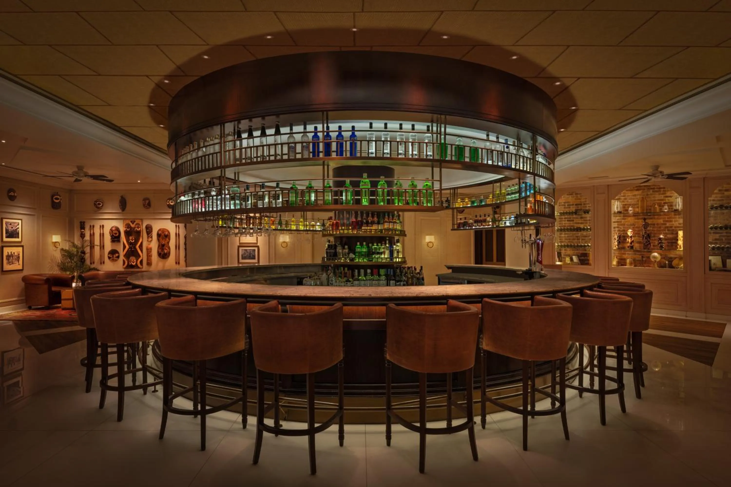 Lounge or bar in Fujairah Rotana Resort & Spa - Al Aqah Beach