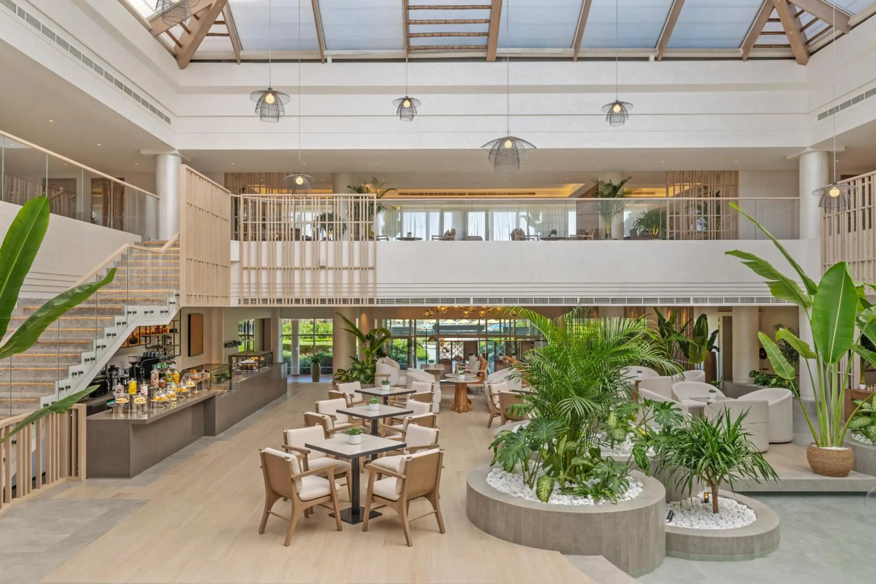 Lobby or reception in Fujairah Rotana Resort & Spa - Al Aqah Beach Lobby or reception in Fujairah Rotana Resort & Spa - Al Aqah Beach