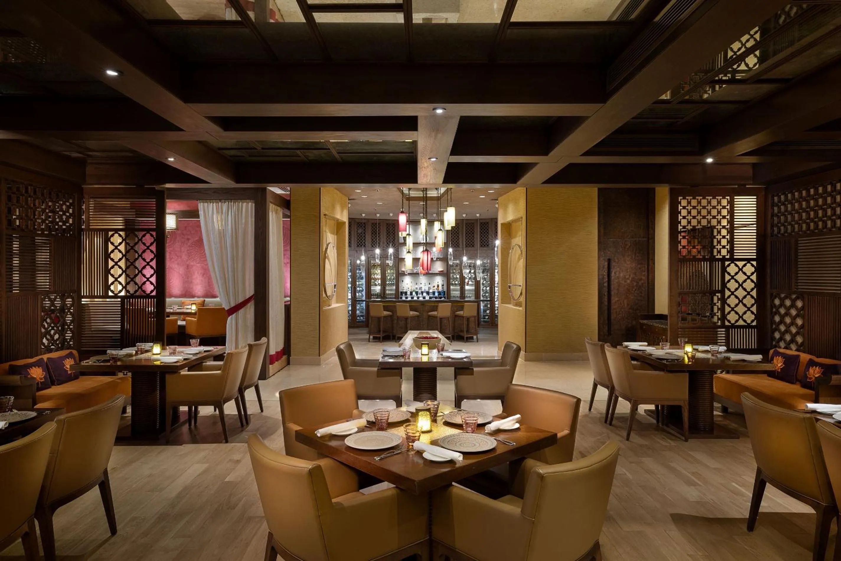 Restaurant/places to eat in Beach Rotana - Abu Dhabi