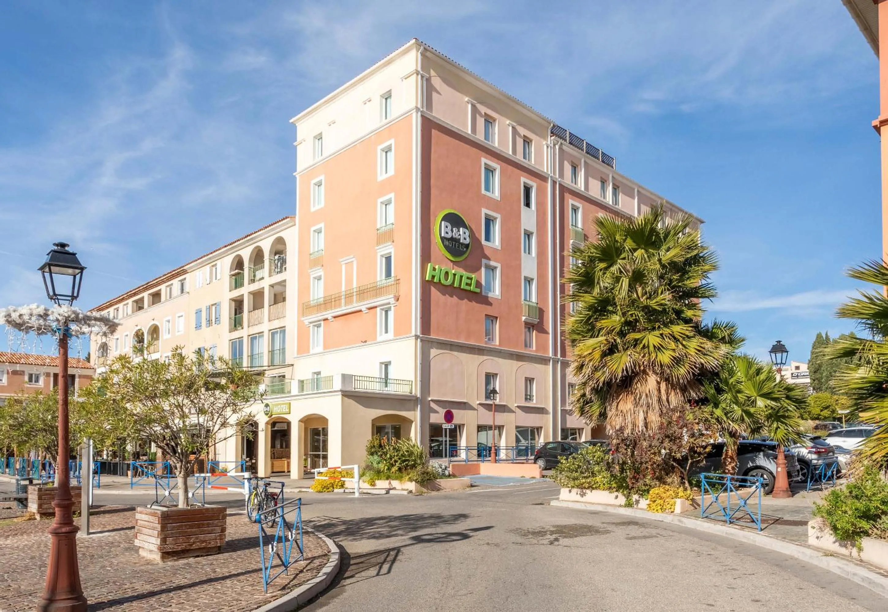 Property building in B&B HOTEL Martigues Port-de-Bouc