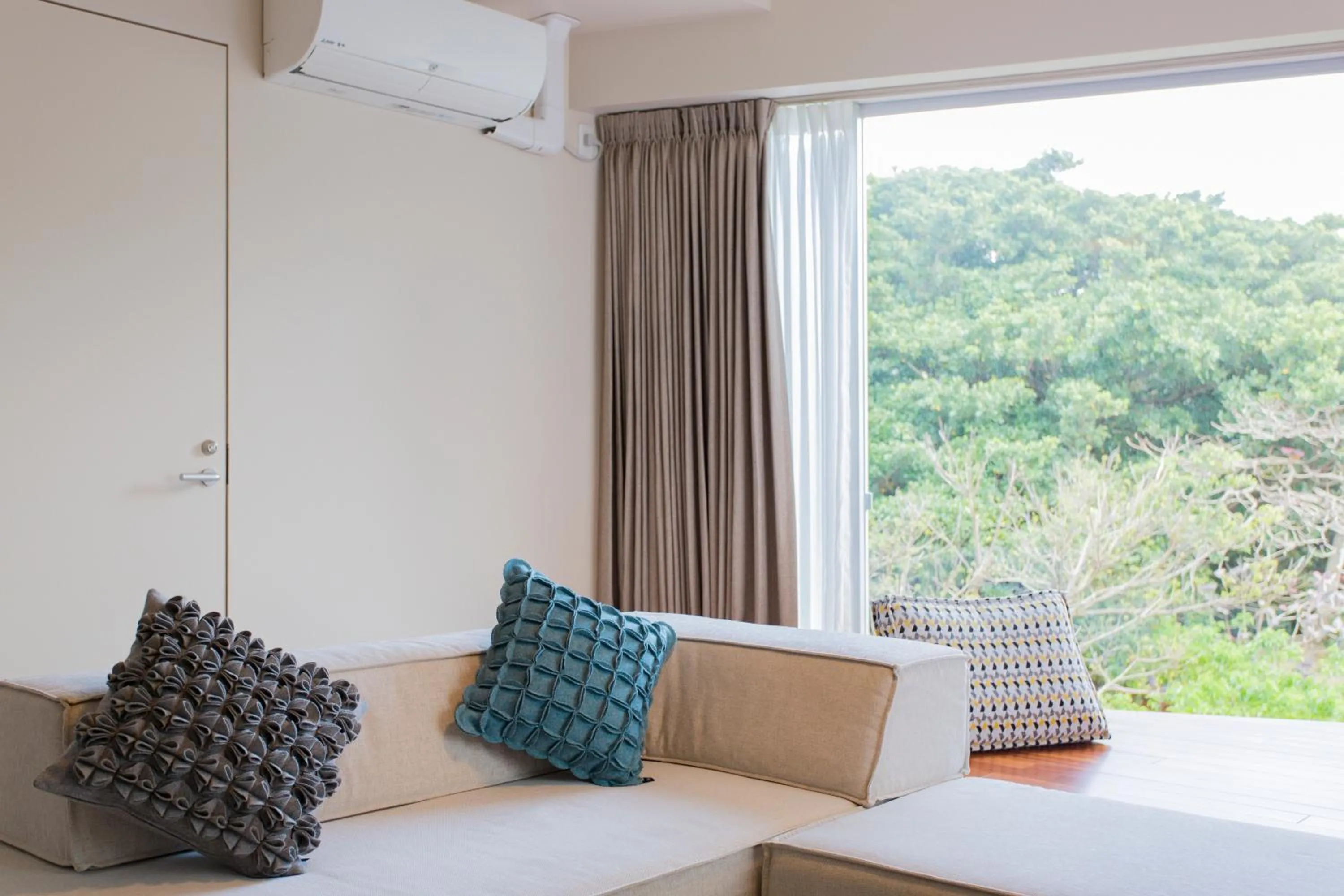 Living room in HOTEL PETIT SUITE SOGENJI ISHIMON