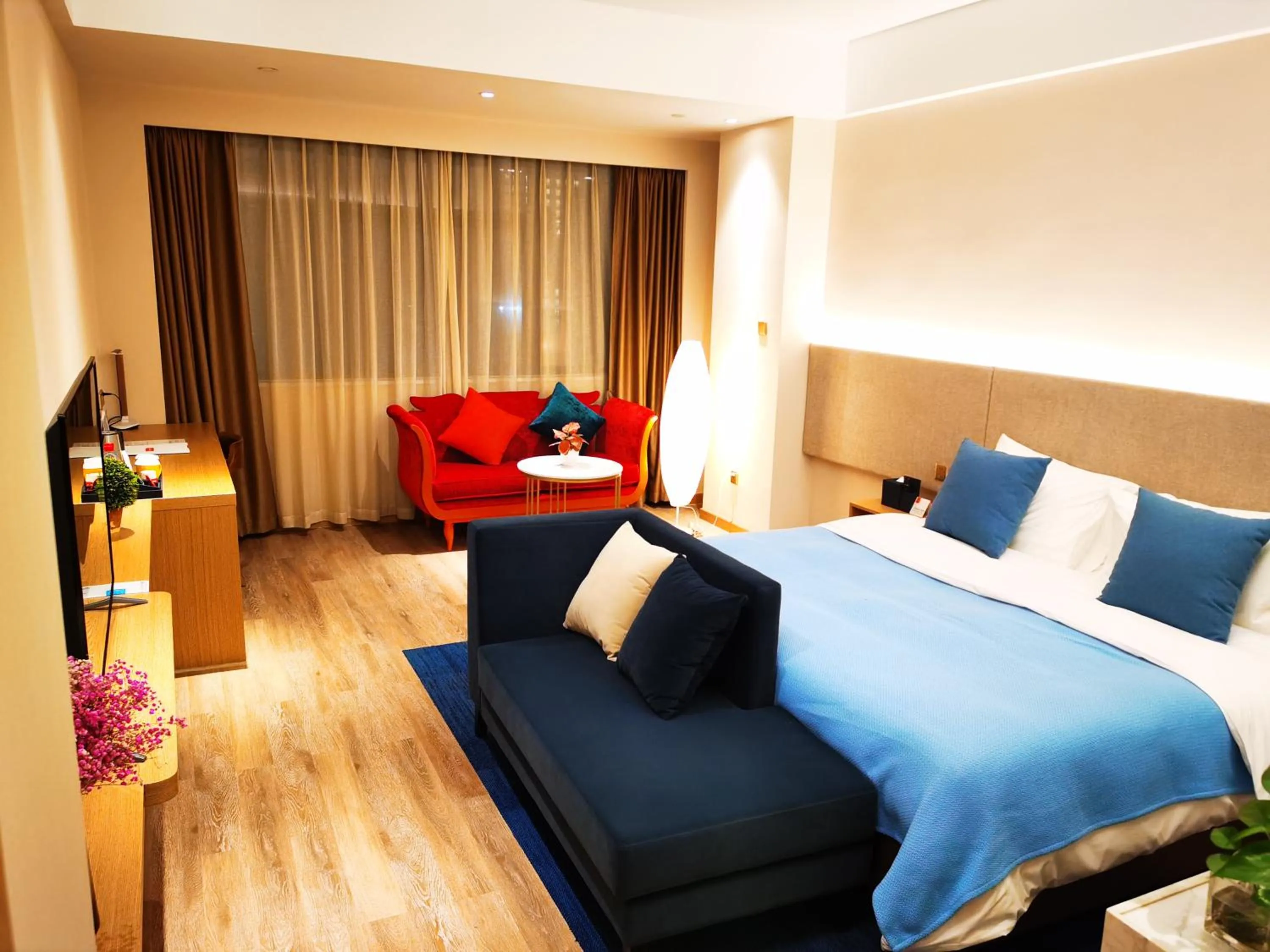 Photo of the whole room, Bed in Hangzhou Upper Inn