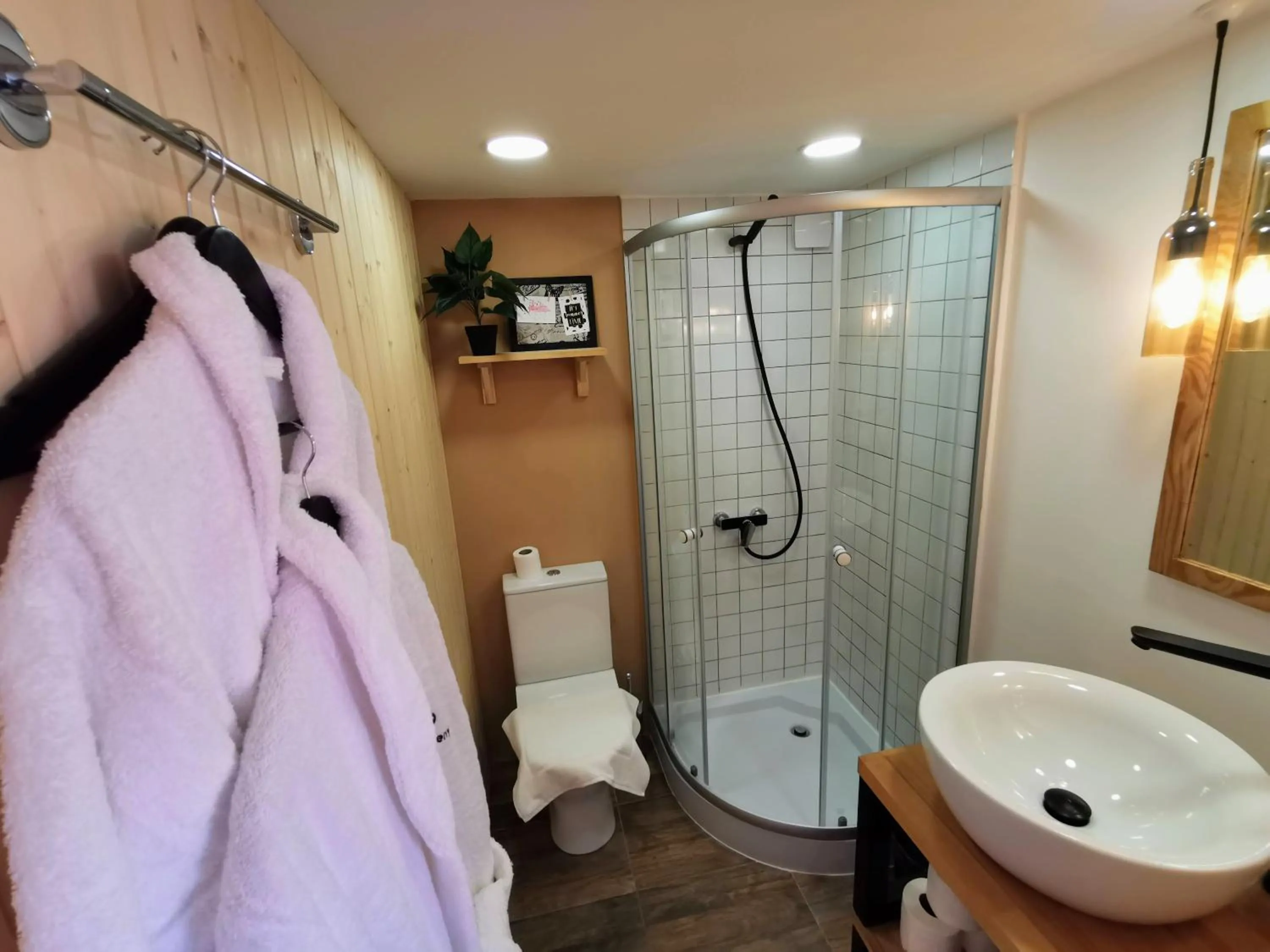 Shower, Bathroom in Jewelberry Glamping Hotel Tbilisi
