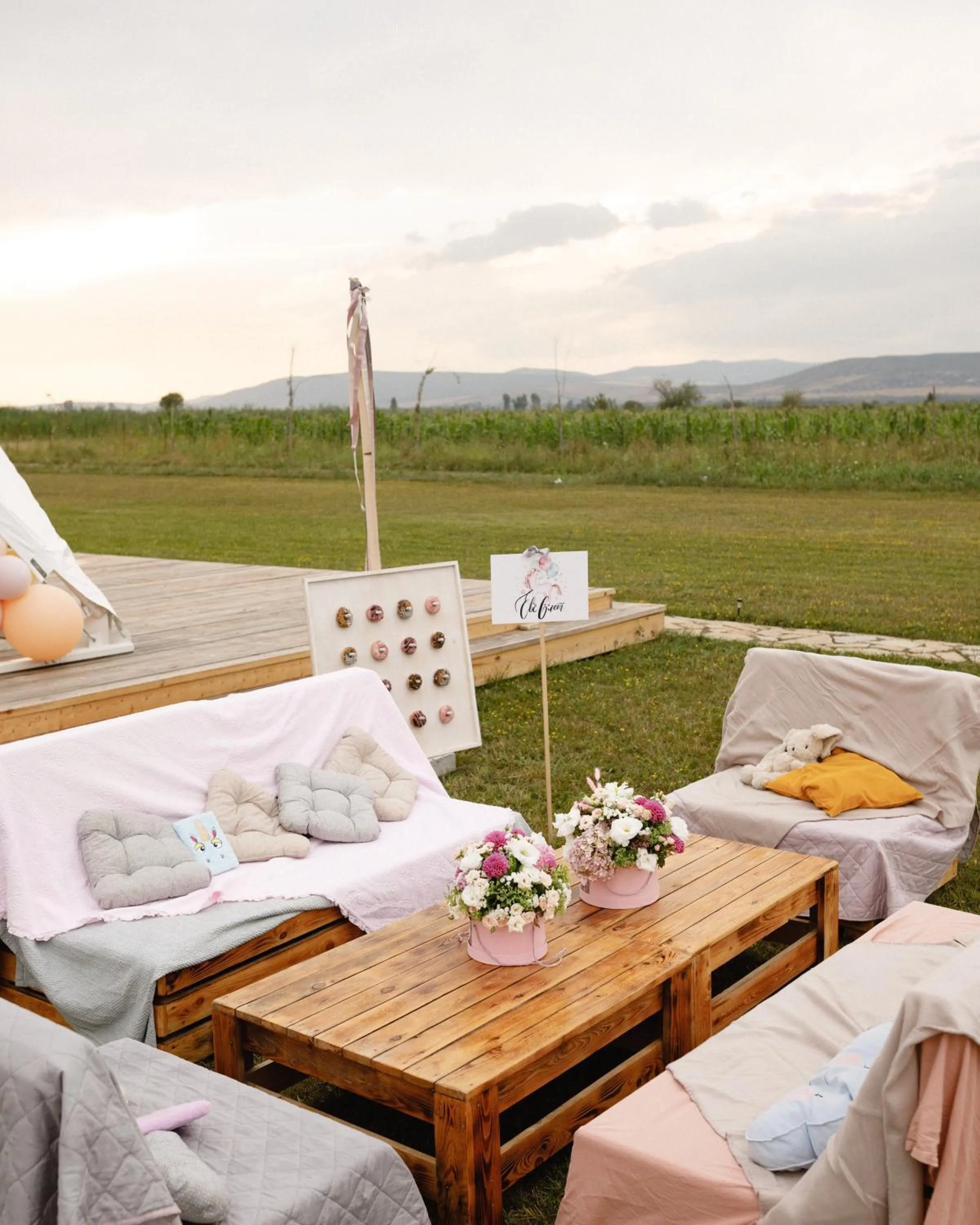 Natural landscape in Jewelberry Glamping Hotel Tbilisi