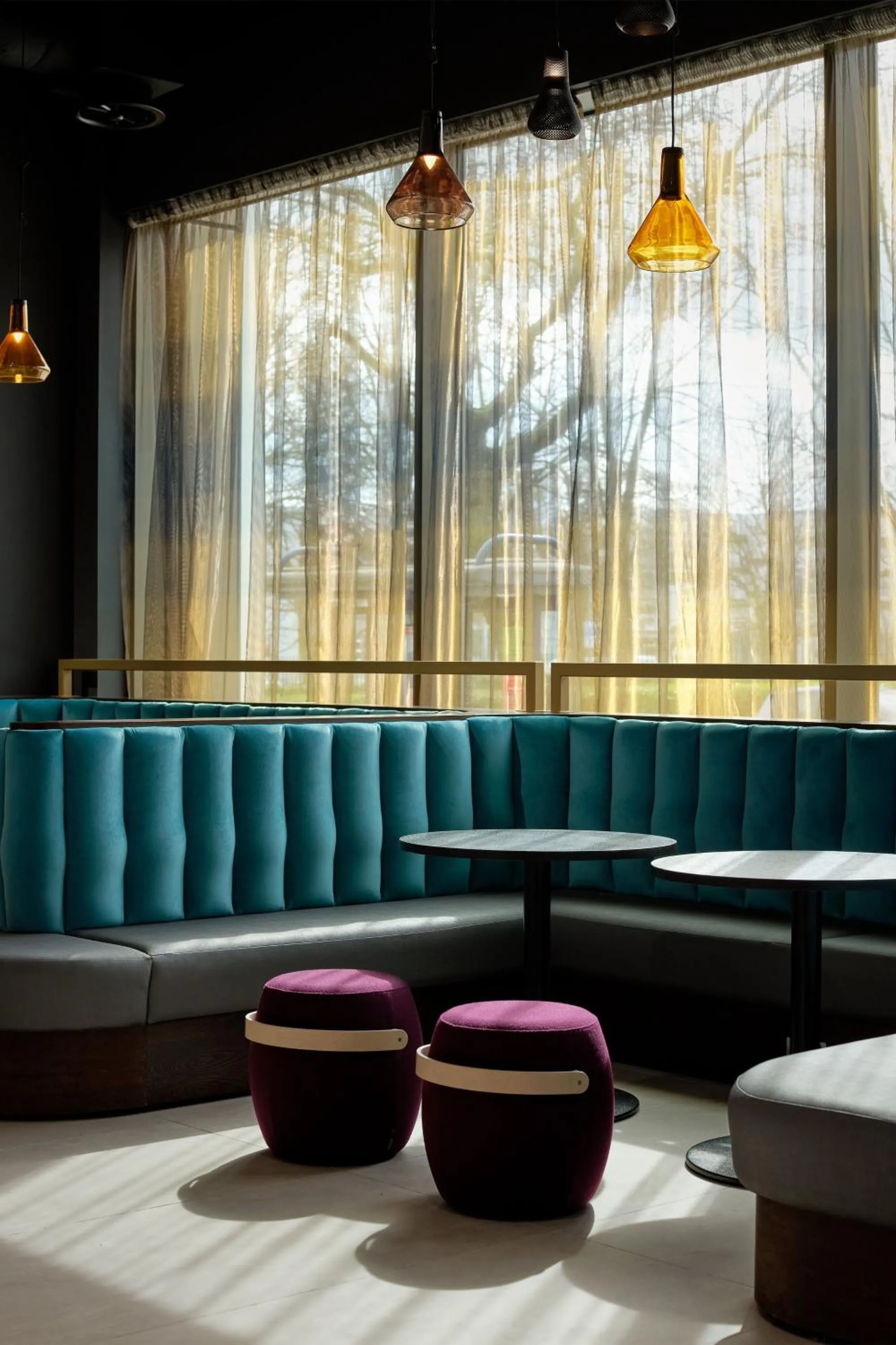 Lounge or bar in Aloft Birmingham Eastside