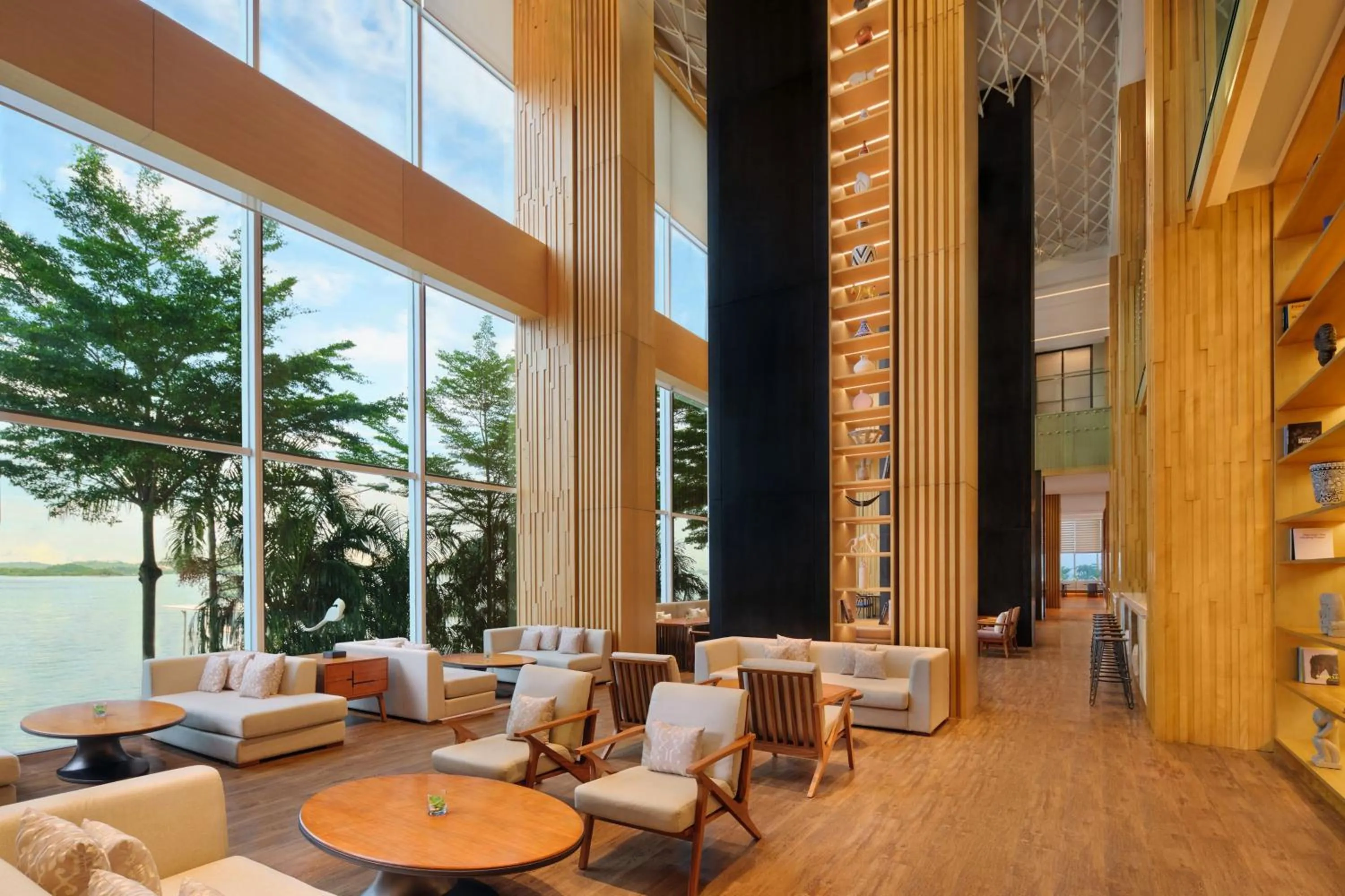 Lounge or bar in Batam Marriott Hotel Harbour Bay