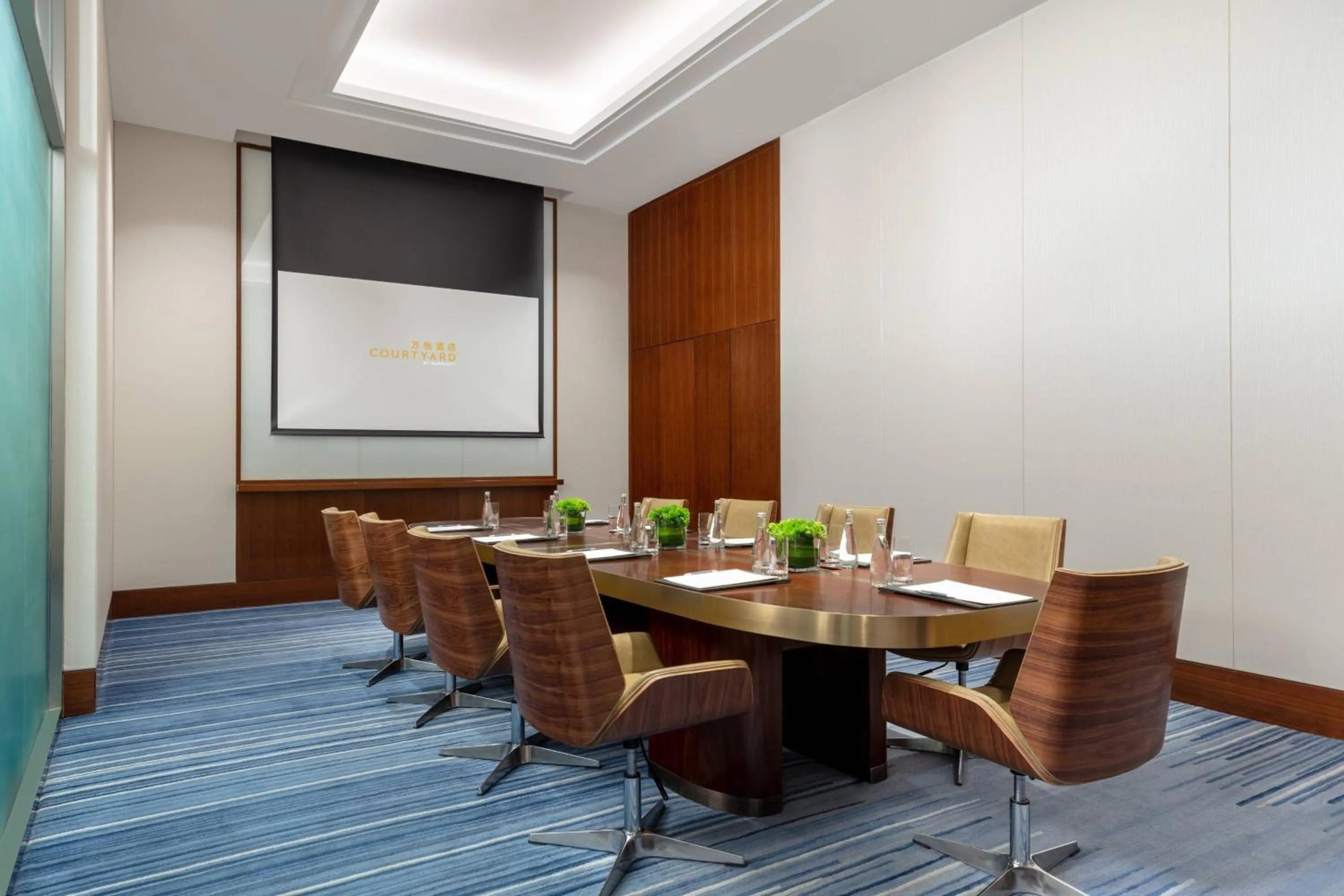 Meeting/conference room in Courtyard by Marriott Yinchuan