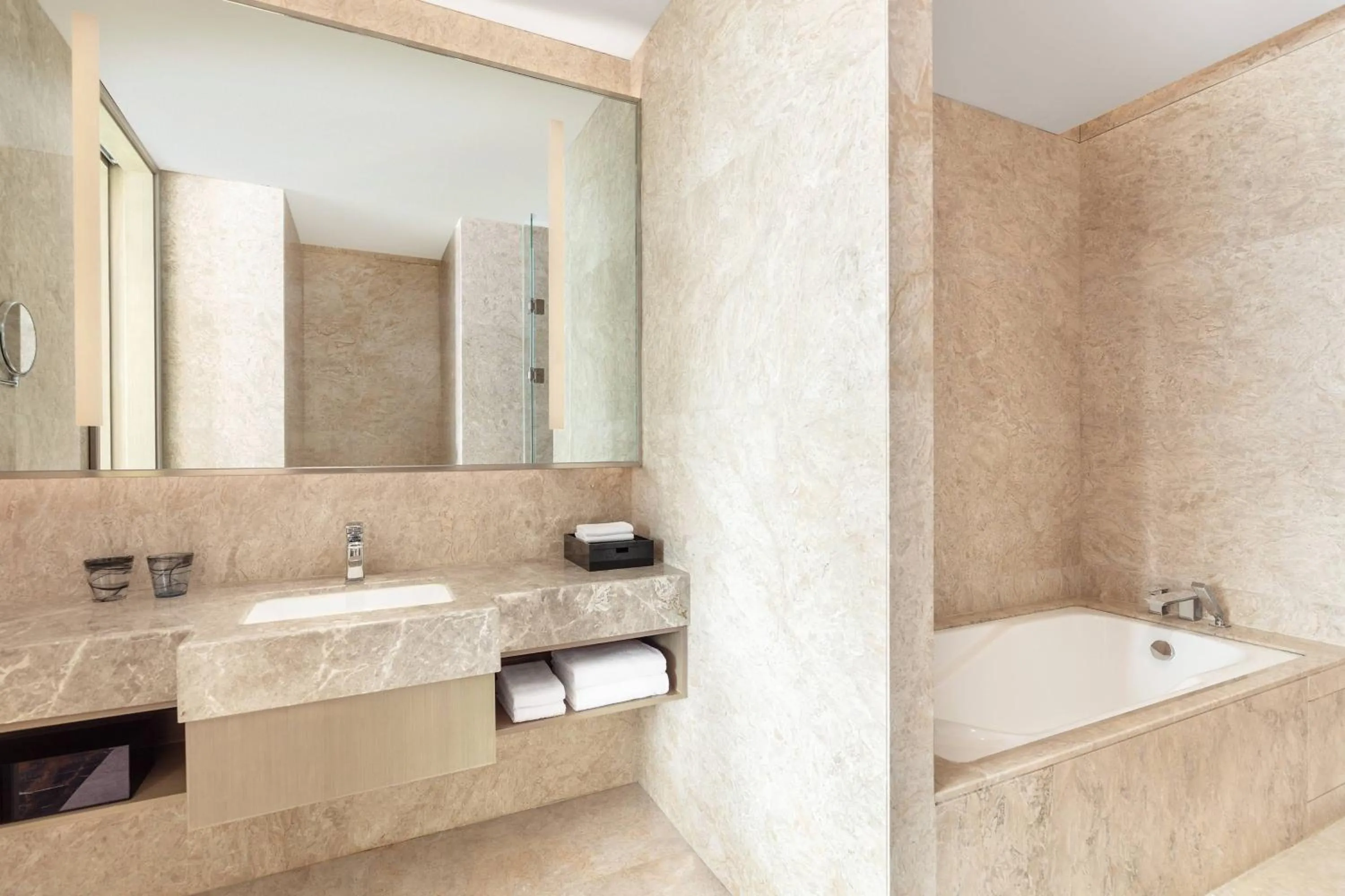 Bathroom in Courtyard by Marriott Yinchuan