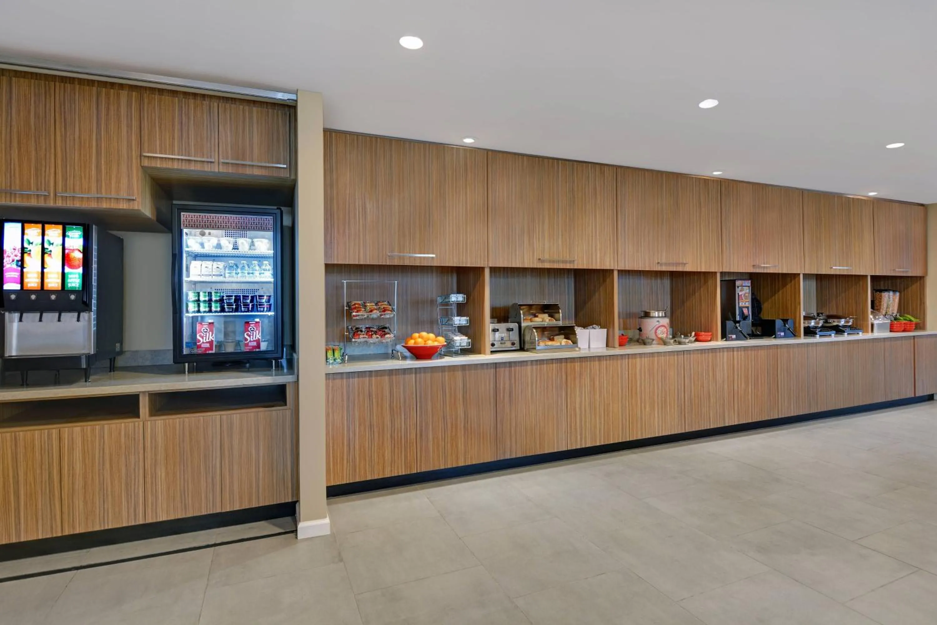 Breakfast in TownePlace Suites by Marriott Indianapolis Downtown