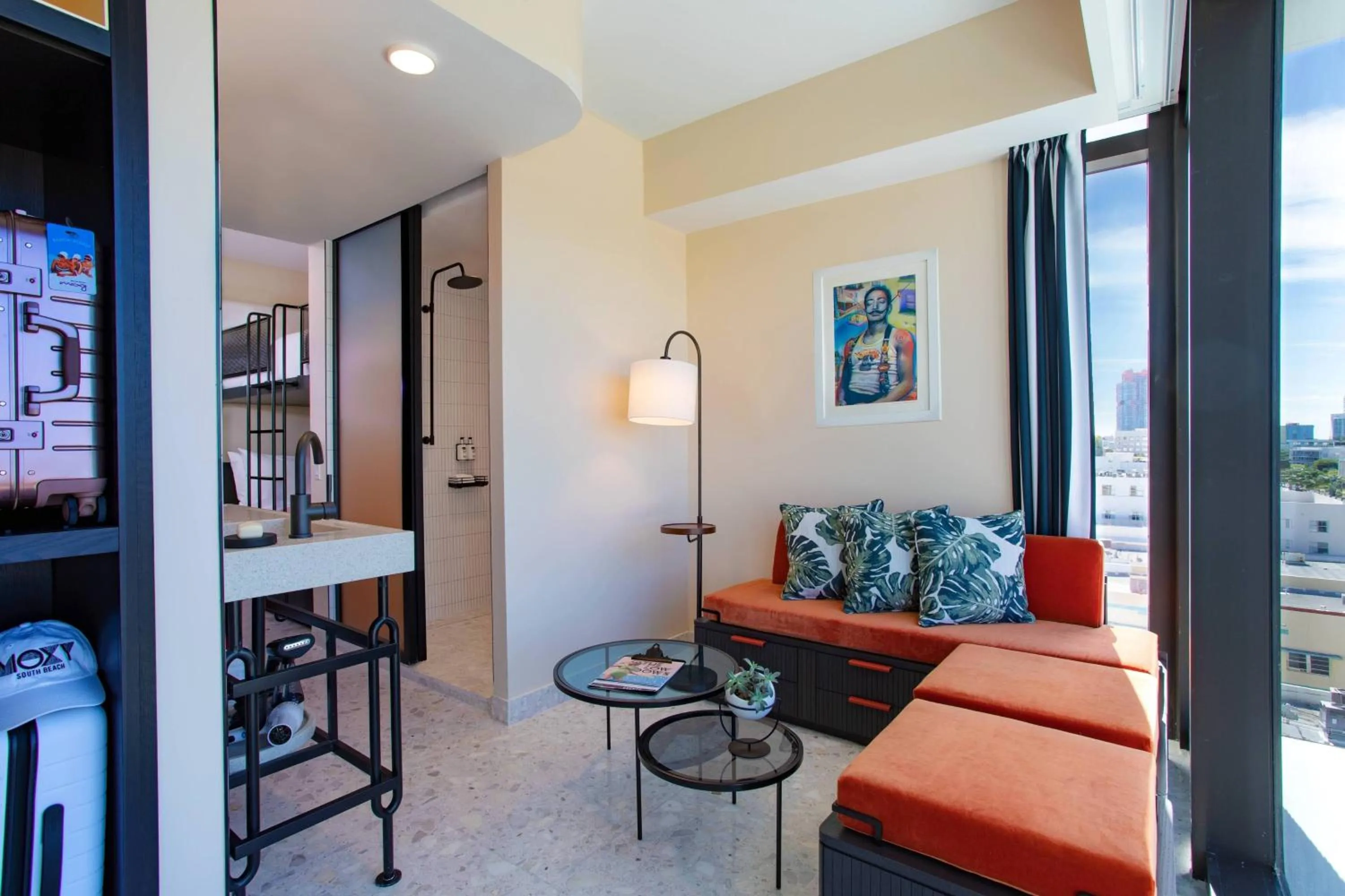 Photo of the whole room in Moxy Miami South Beach