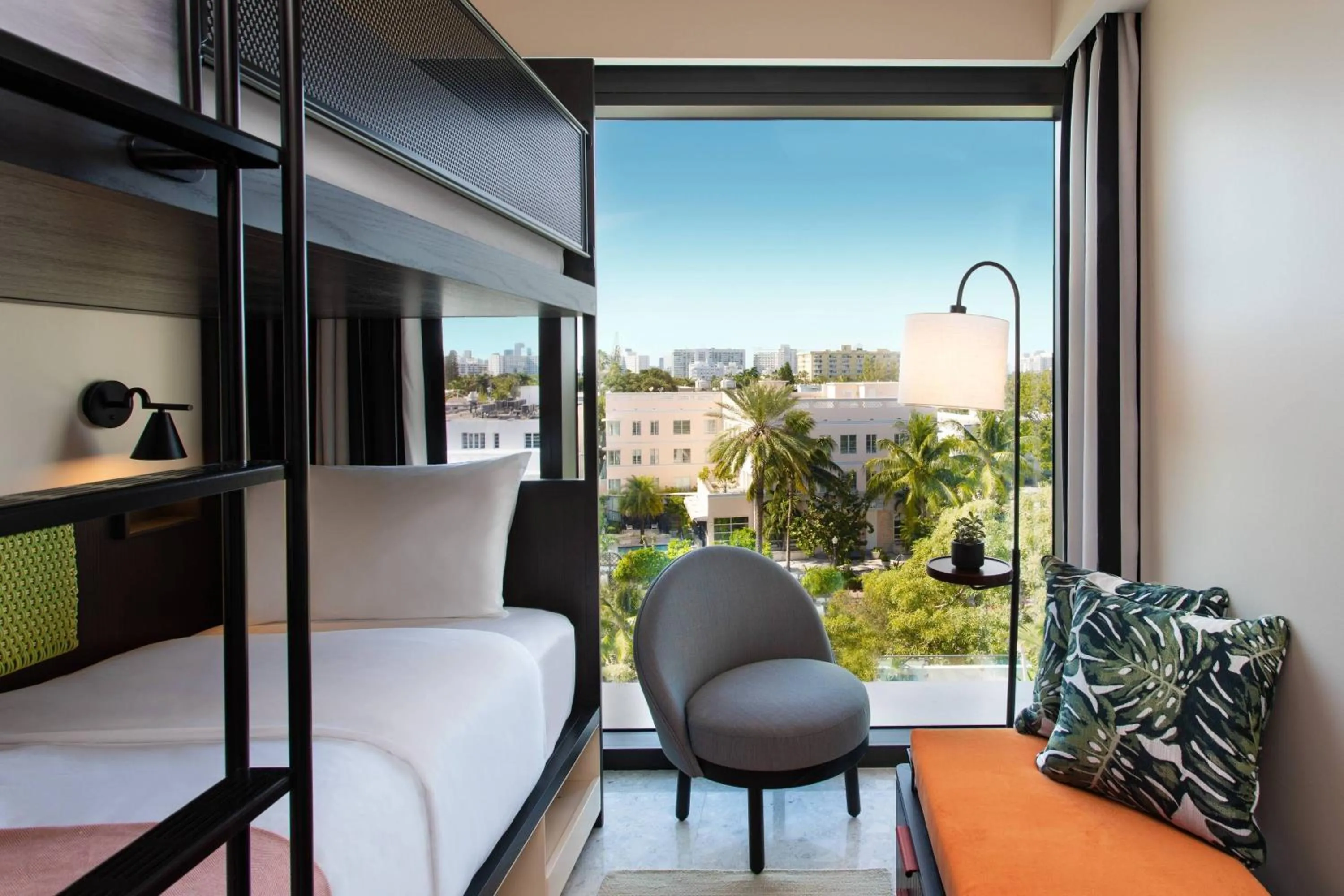 Photo of the whole room in Moxy Miami South Beach