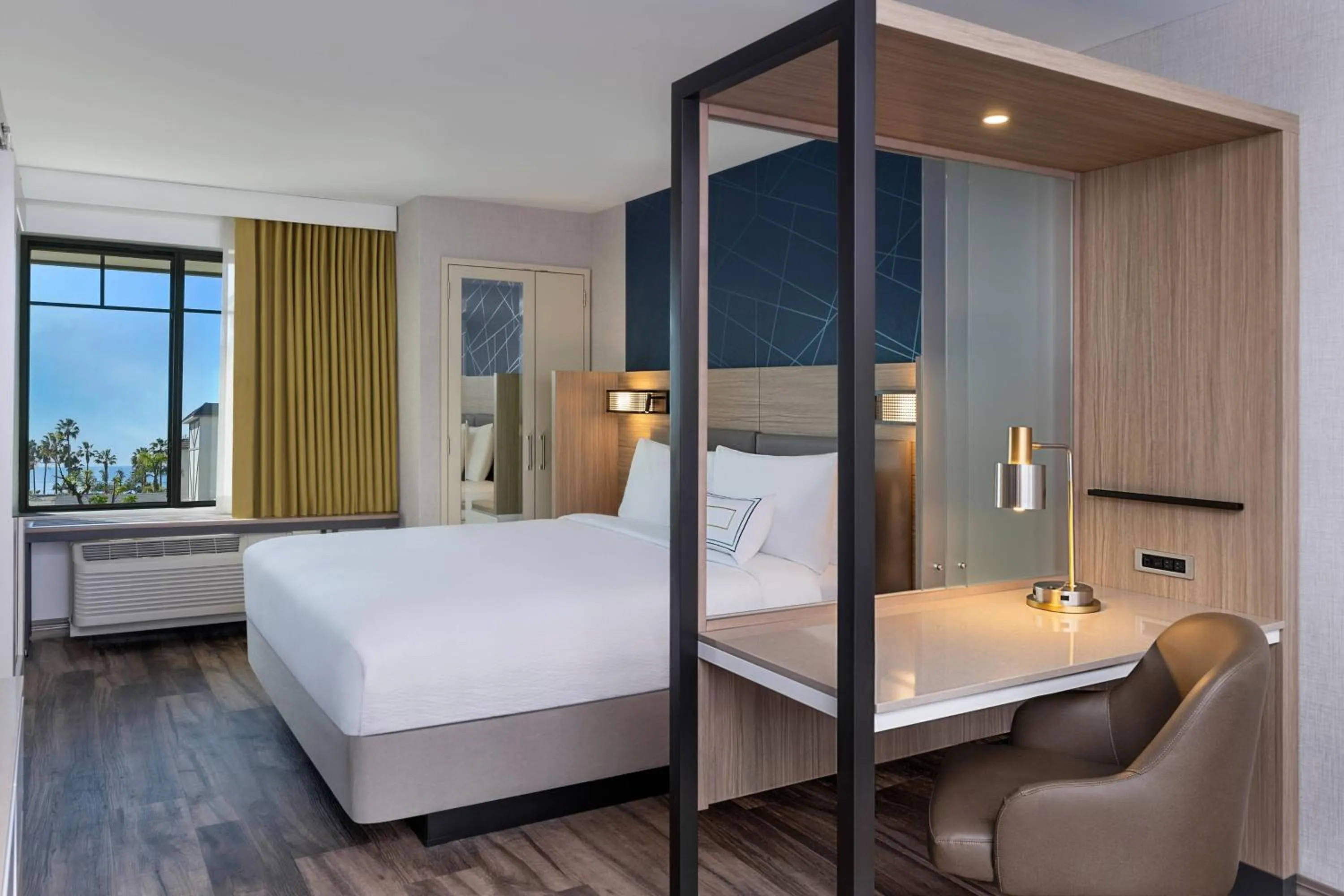 Photo of the whole room, Bed in SpringHill Suites by Marriott San Diego Carlsbad