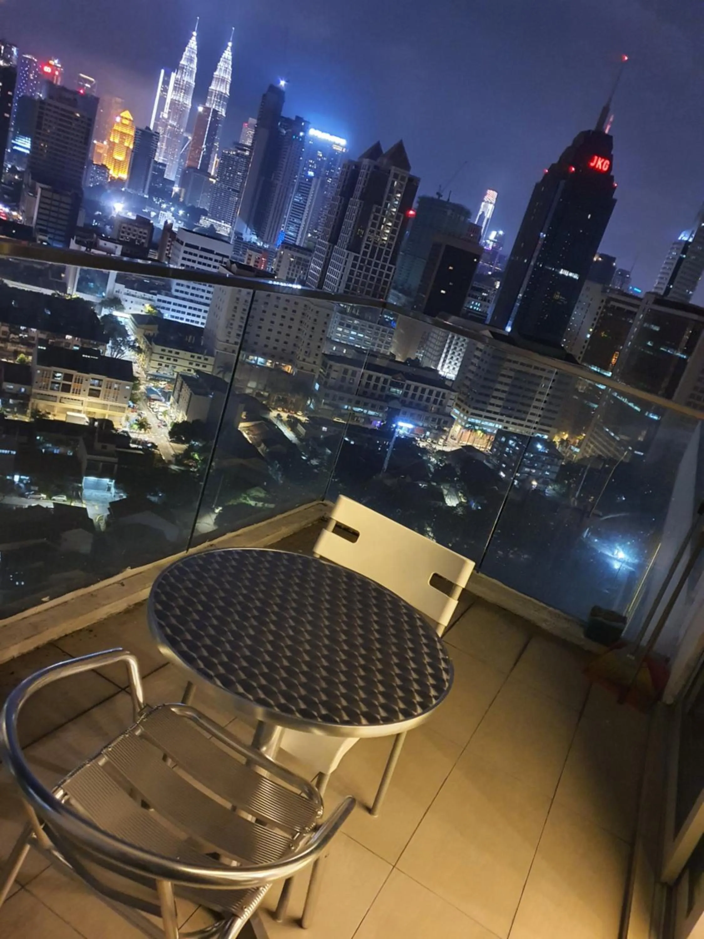 Regalia Residence KLCC View by iLuxHome