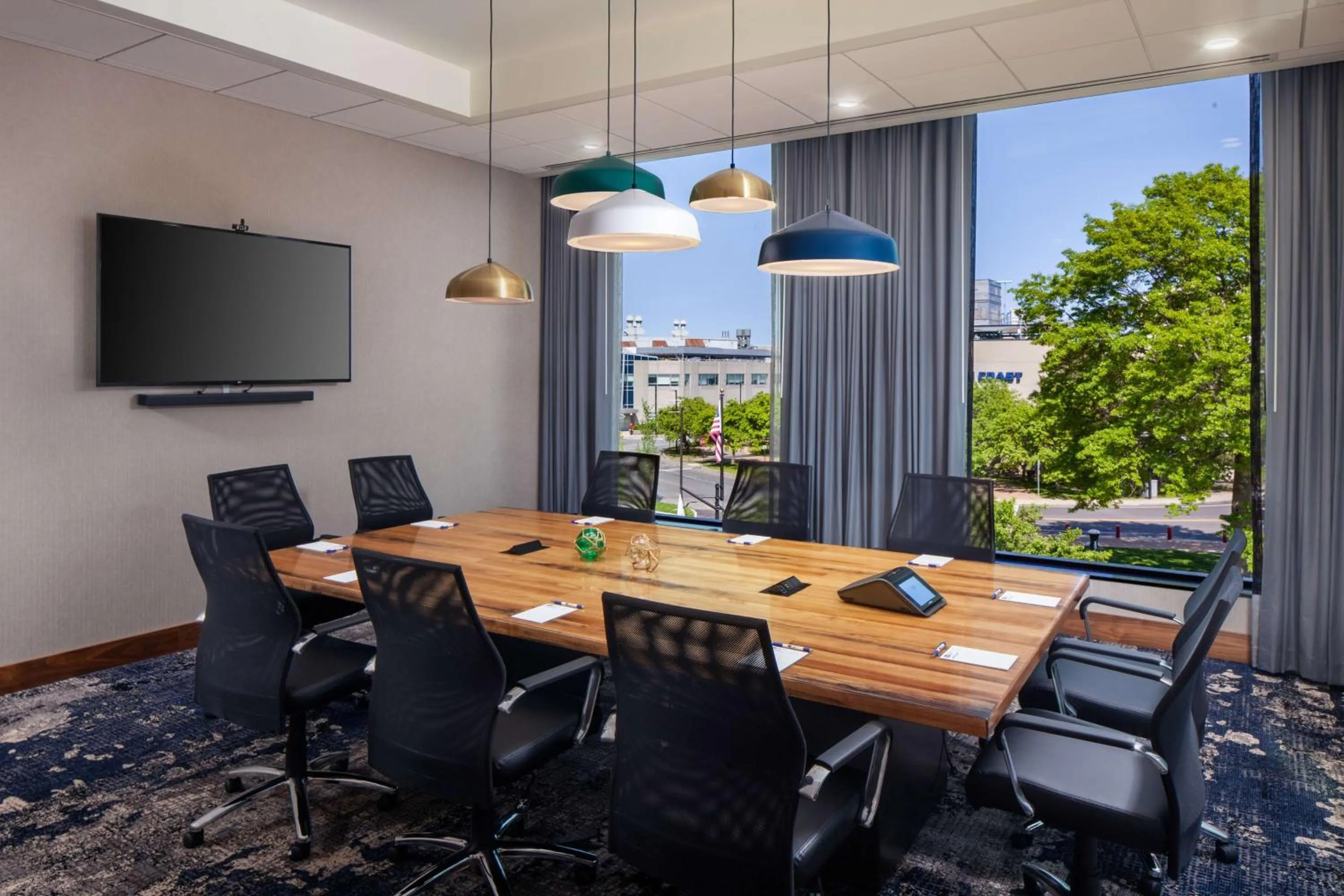 Meeting/conference room in Hampton Inn Boston Seaport District