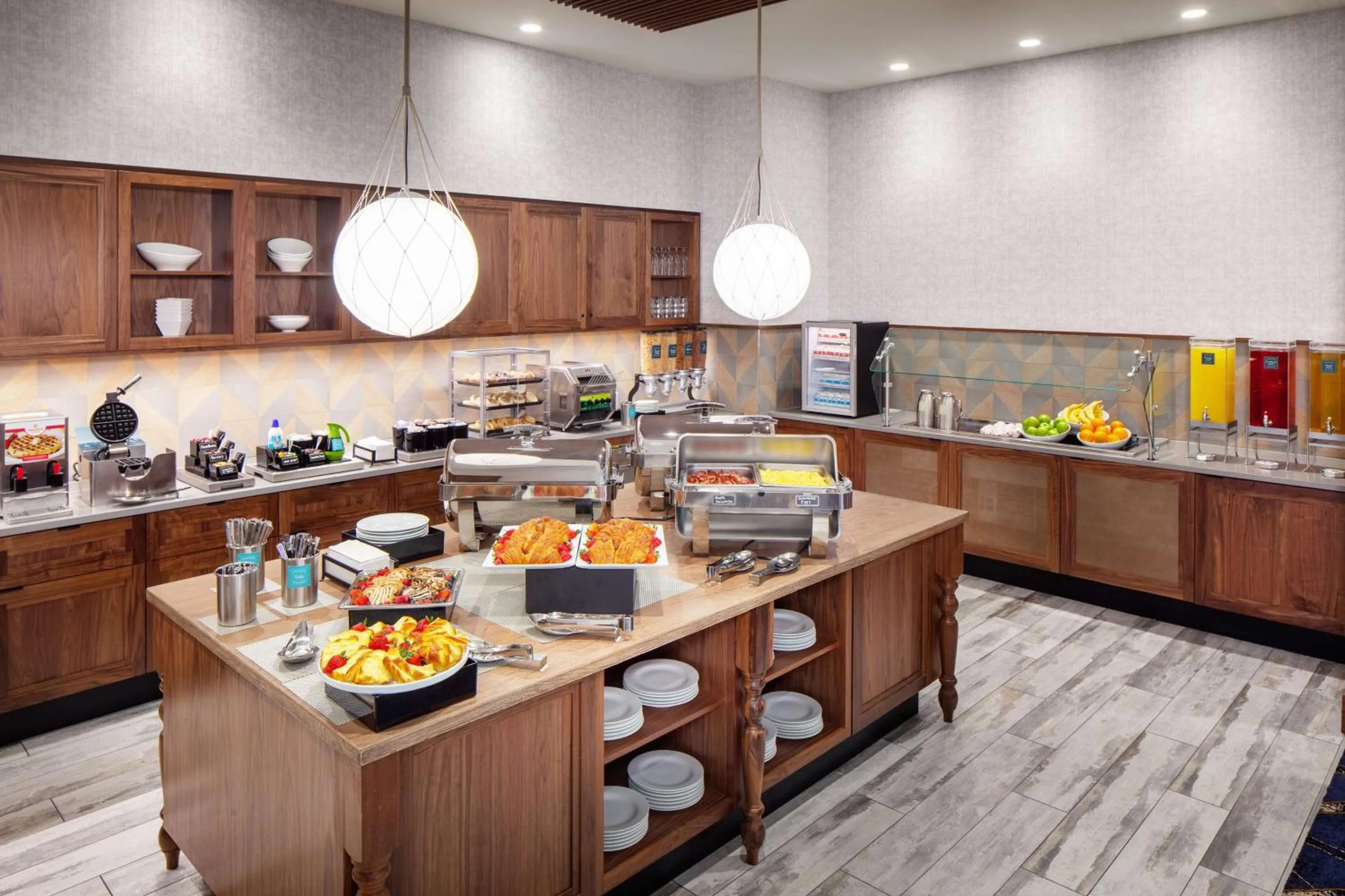 Breakfast in Homewood Suites by Hilton Boston Seaport District